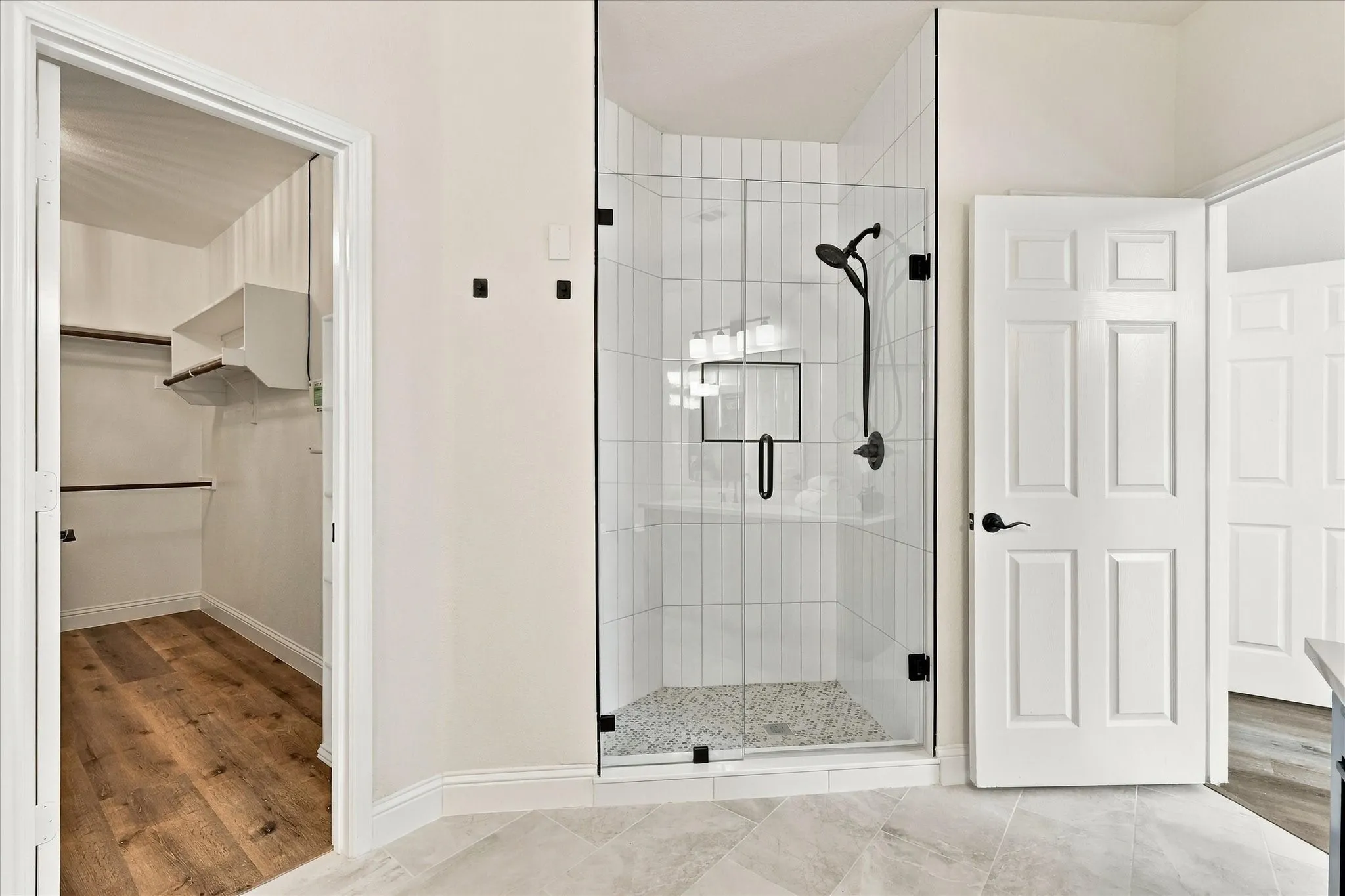 Single Family Residence For Sale in Tarrant County , 10236 Vintage Drive, Fort Worth, Texas 76244, 4 Bedroom, 3 Bathroom, 2 Garage spaces, 3,163 Sqft, built in 2007, mls#21395563, Real Estate Agent in Fort Worth, Homes For Sale in Tarrant county, Homes For Sale in Fort Worth, Realtor in Fort Worth Texas, Real Estate Brokerage Independent Realty Texas, Luminita Cordes Realtor