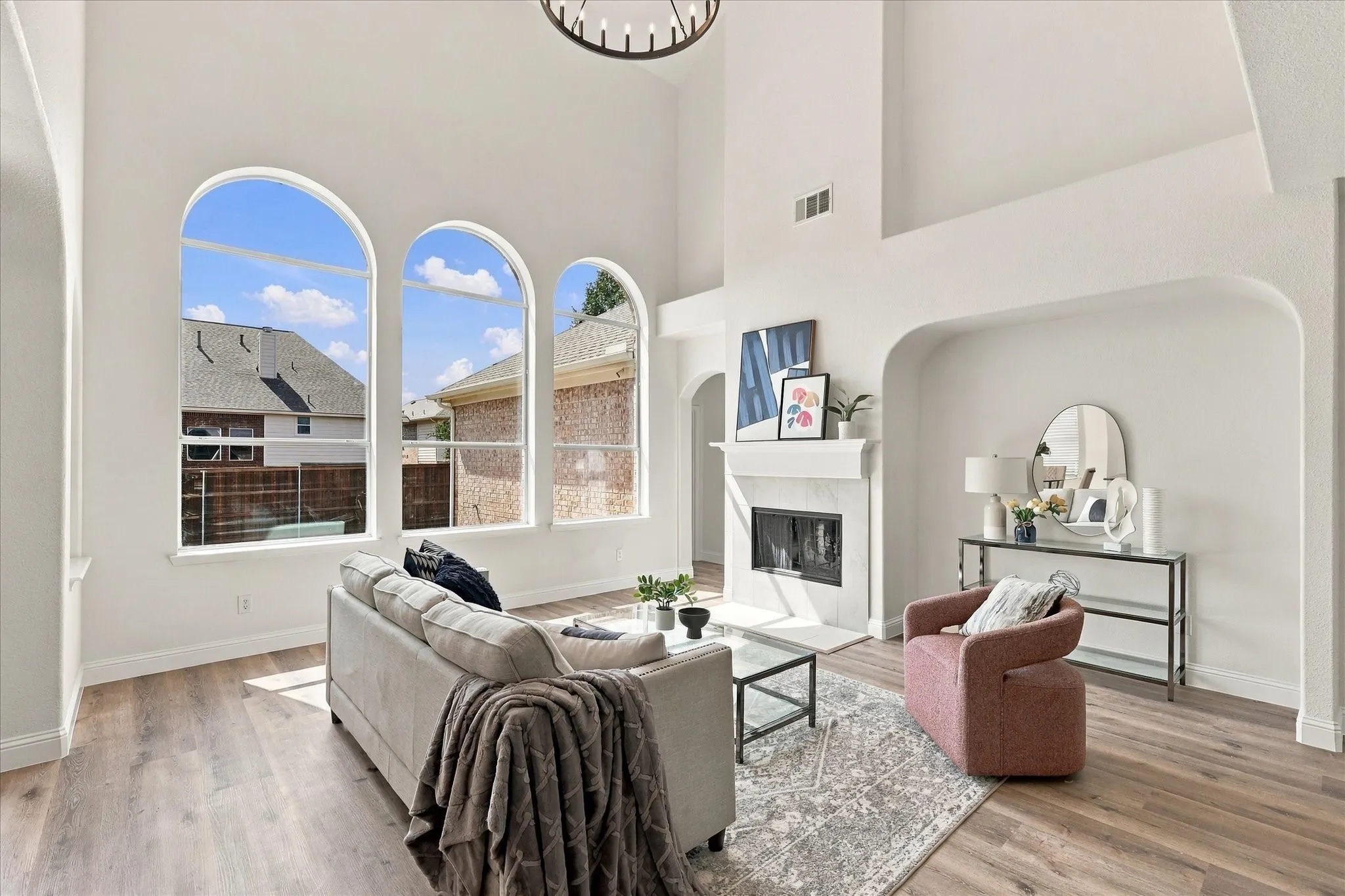 Single Family Residence For Sale in Tarrant County , 10236 Vintage Drive, Fort Worth, Texas 76244, 4 Bedroom, 3 Bathroom, 2 Garage spaces, 3,163 Sqft, built in 2007, mls#21395563, Real Estate Agent in Fort Worth, Homes For Sale in Tarrant county, Homes For Sale in Fort Worth, Realtor in Fort Worth Texas, Real Estate Brokerage Independent Realty Texas, Luminita Cordes Realtor