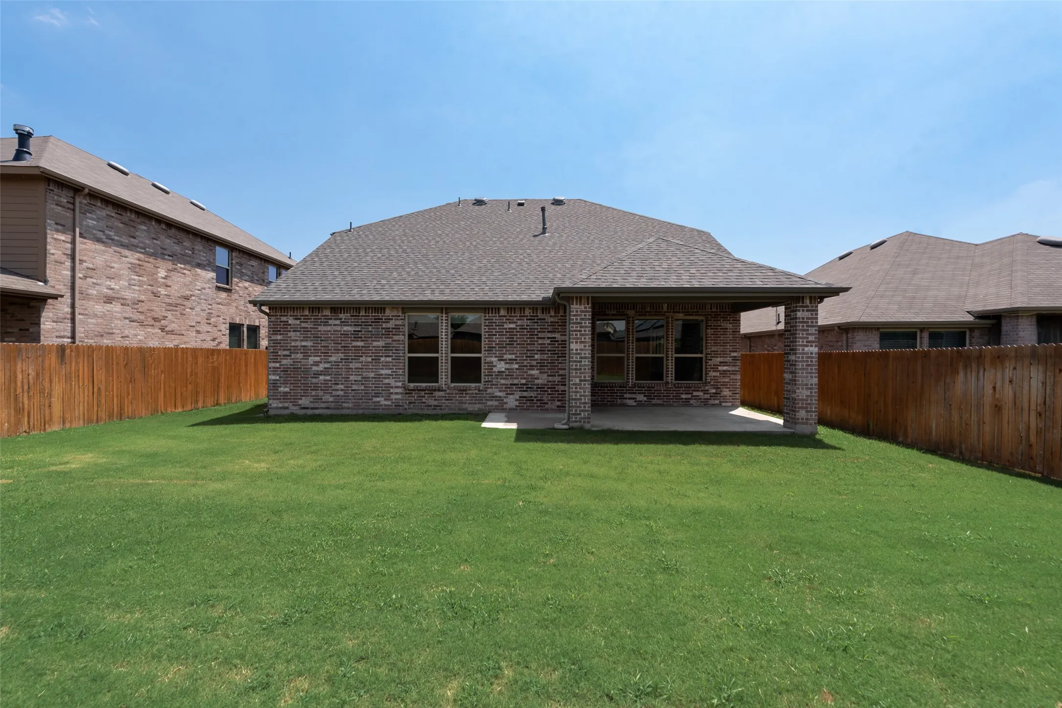 Single Family Residence For Rent in Denton County , 1617 Spoonbill Drive, Little Elm, Texas 75068, 4 Bedroom, 3 Bathroom, 2 Garage spaces, 2,407 Sqft, built in 2017, mls#21398402, Real Estate Agent in Little Elm, Homes For Rent in Denton county, Homes For Rent in Little Elm, Realtor in Little Elm Texas, Real Estate Brokerage Independent Realty Texas, Luminita Cordes Realtor