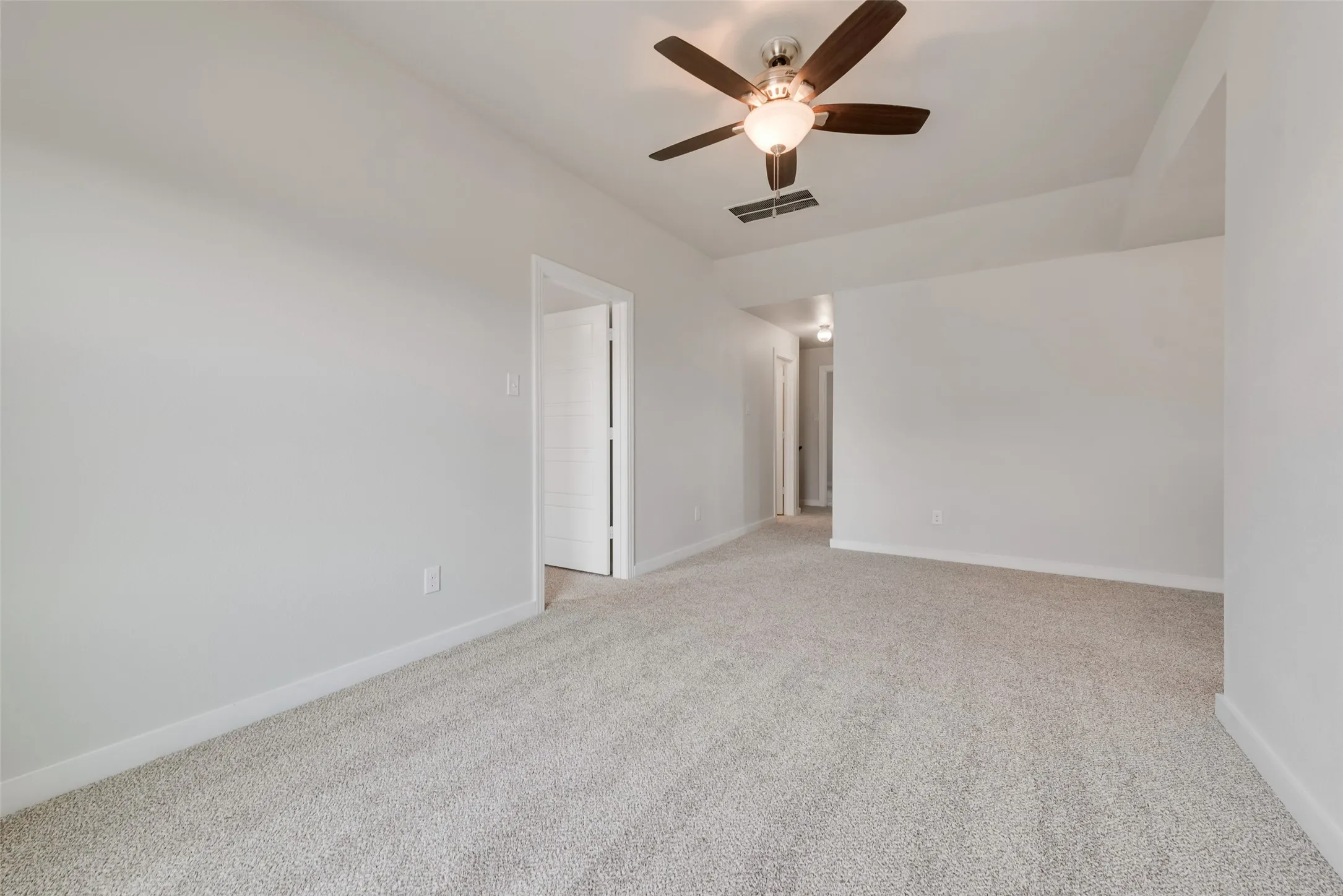 Single Family Residence For Rent in Denton County , 1617 Spoonbill Drive, Little Elm, Texas 75068, 4 Bedroom, 3 Bathroom, 2 Garage spaces, 2,407 Sqft, built in 2017, mls#21398402, Real Estate Agent in Little Elm, Homes For Rent in Denton county, Homes For Rent in Little Elm, Realtor in Little Elm Texas, Real Estate Brokerage Independent Realty Texas, Luminita Cordes Realtor