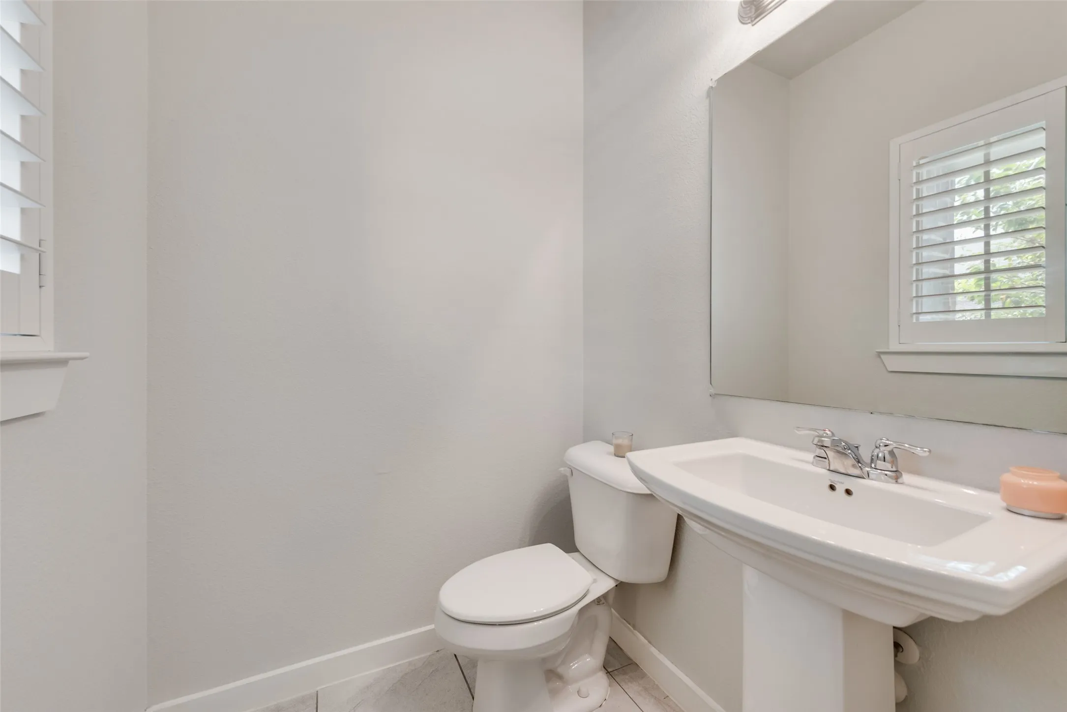 Single Family Residence For Rent in Denton County , 1617 Spoonbill Drive, Little Elm, Texas 75068, 4 Bedroom, 3 Bathroom, 2 Garage spaces, 2,407 Sqft, built in 2017, mls#21398402, Real Estate Agent in Little Elm, Homes For Rent in Denton county, Homes For Rent in Little Elm, Realtor in Little Elm Texas, Real Estate Brokerage Independent Realty Texas, Luminita Cordes Realtor