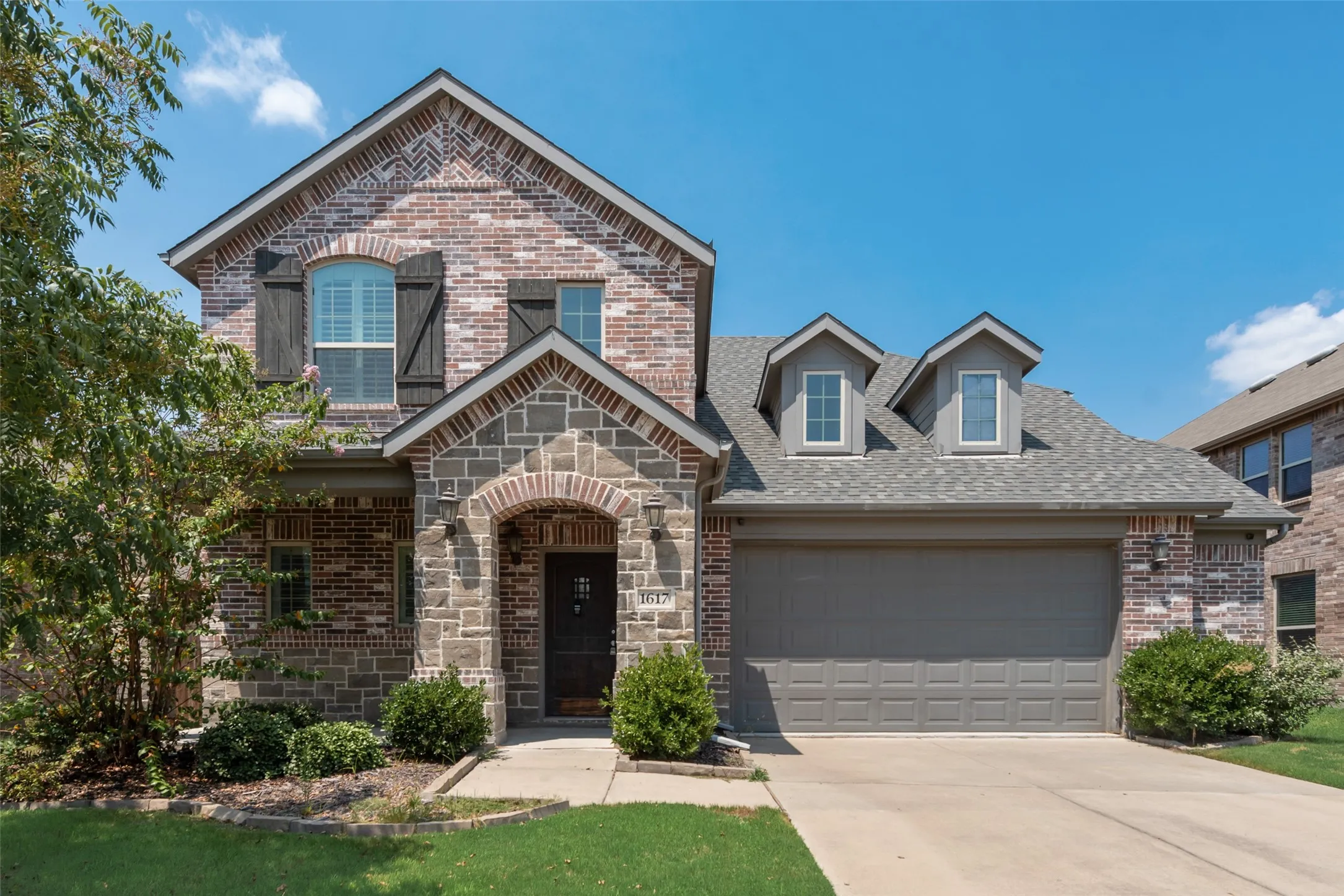 Single Family Residence For Rent in Denton County , 1617 Spoonbill Drive, Little Elm, Texas 75068, 4 Bedroom, 3 Bathroom, 2 Garage spaces, 2,407 Sqft, built in 2017, mls#21398402, Real Estate Agent in Little Elm, Homes For Rent in Denton county, Homes For Rent in Little Elm, Realtor in Little Elm Texas, Real Estate Brokerage Independent Realty Texas, Luminita Cordes Realtor