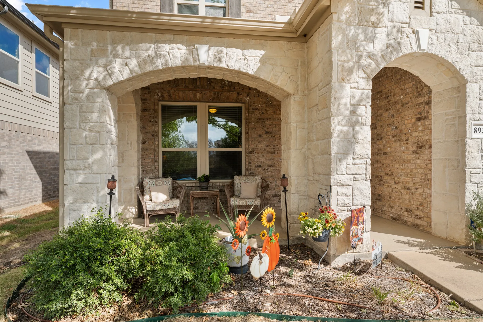 Single Family Residence For Sale in Tarrant County , 8932 Winding Valley Drive, Fort Worth, Texas 76244, 4 Bedroom, 3 Bathroom, 2 Garage spaces, 2,923 Sqft, built in 2012, mls#21400583, Real Estate Agent in Fort Worth, Homes For Sale in Tarrant county, Homes For Sale in Fort Worth, Realtor in Fort Worth Texas, Real Estate Brokerage Independent Realty Texas, Luminita Cordes Realtor