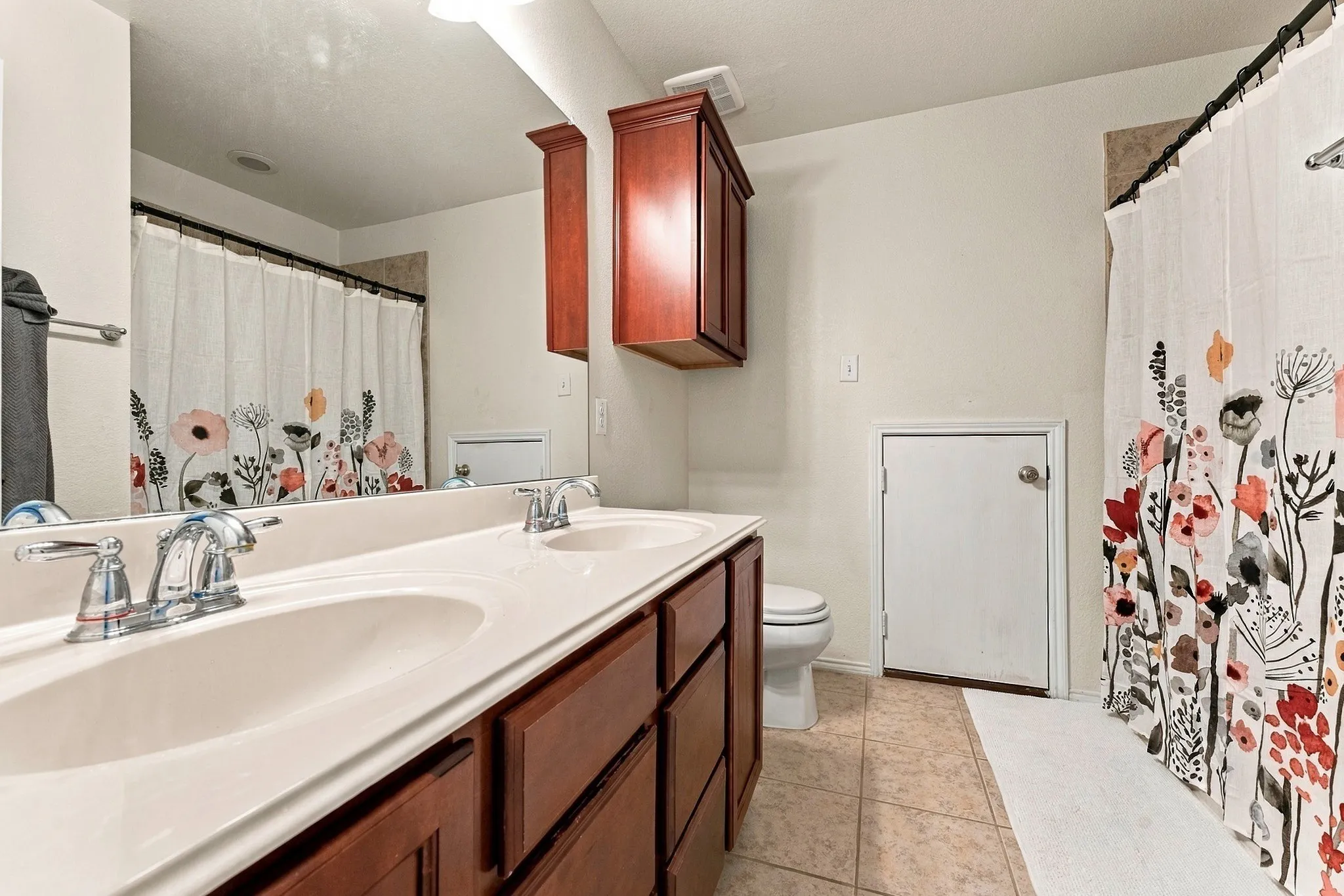 Single Family Residence For Sale in Tarrant County , 8932 Winding Valley Drive, Fort Worth, Texas 76244, 4 Bedroom, 3 Bathroom, 2 Garage spaces, 2,923 Sqft, built in 2012, mls#21400583, Real Estate Agent in Fort Worth, Homes For Sale in Tarrant county, Homes For Sale in Fort Worth, Realtor in Fort Worth Texas, Real Estate Brokerage Independent Realty Texas, Luminita Cordes Realtor