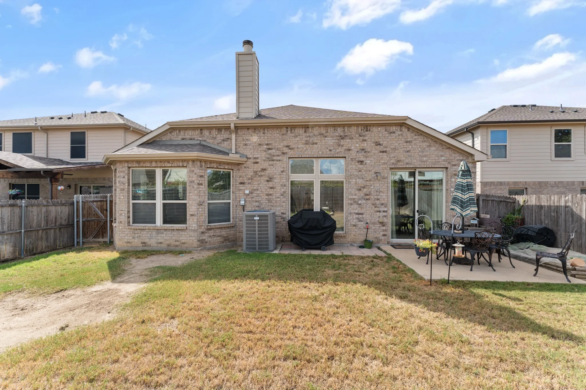 Single Family Residence For Sale in Tarrant County , 8932 Winding Valley Drive, Fort Worth, Texas 76244, 4 Bedroom, 3 Bathroom, 2 Garage spaces, 2,923 Sqft, built in 2012, mls#21400583, Real Estate Agent in Fort Worth, Homes For Sale in Tarrant county, Homes For Sale in Fort Worth, Realtor in Fort Worth Texas, Real Estate Brokerage Independent Realty Texas, Luminita Cordes Realtor