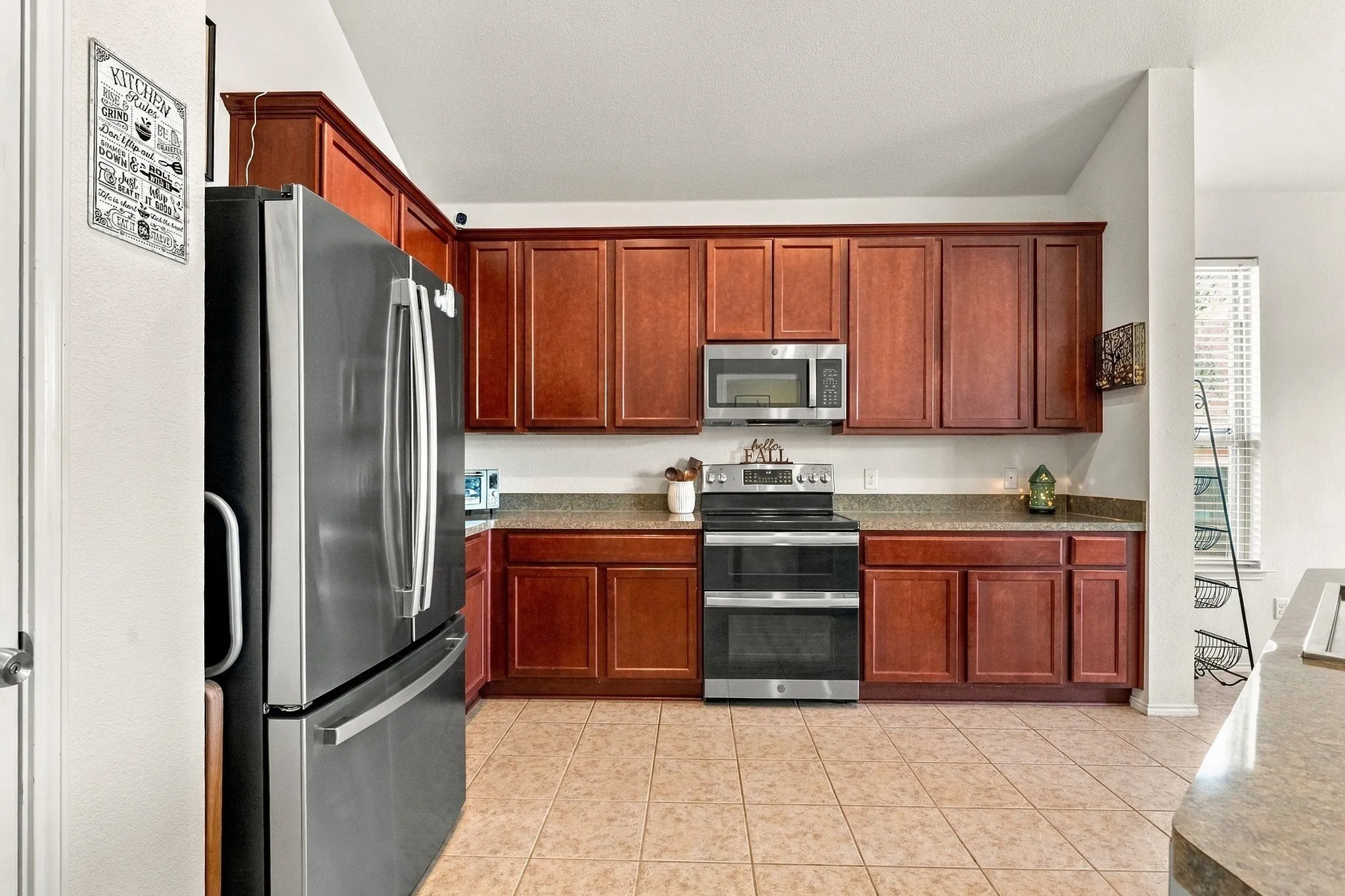 Single Family Residence For Sale in Tarrant County , 8932 Winding Valley Drive, Fort Worth, Texas 76244, 4 Bedroom, 3 Bathroom, 2 Garage spaces, 2,923 Sqft, built in 2012, mls#21400583, Real Estate Agent in Fort Worth, Homes For Sale in Tarrant county, Homes For Sale in Fort Worth, Realtor in Fort Worth Texas, Real Estate Brokerage Independent Realty Texas, Luminita Cordes Realtor