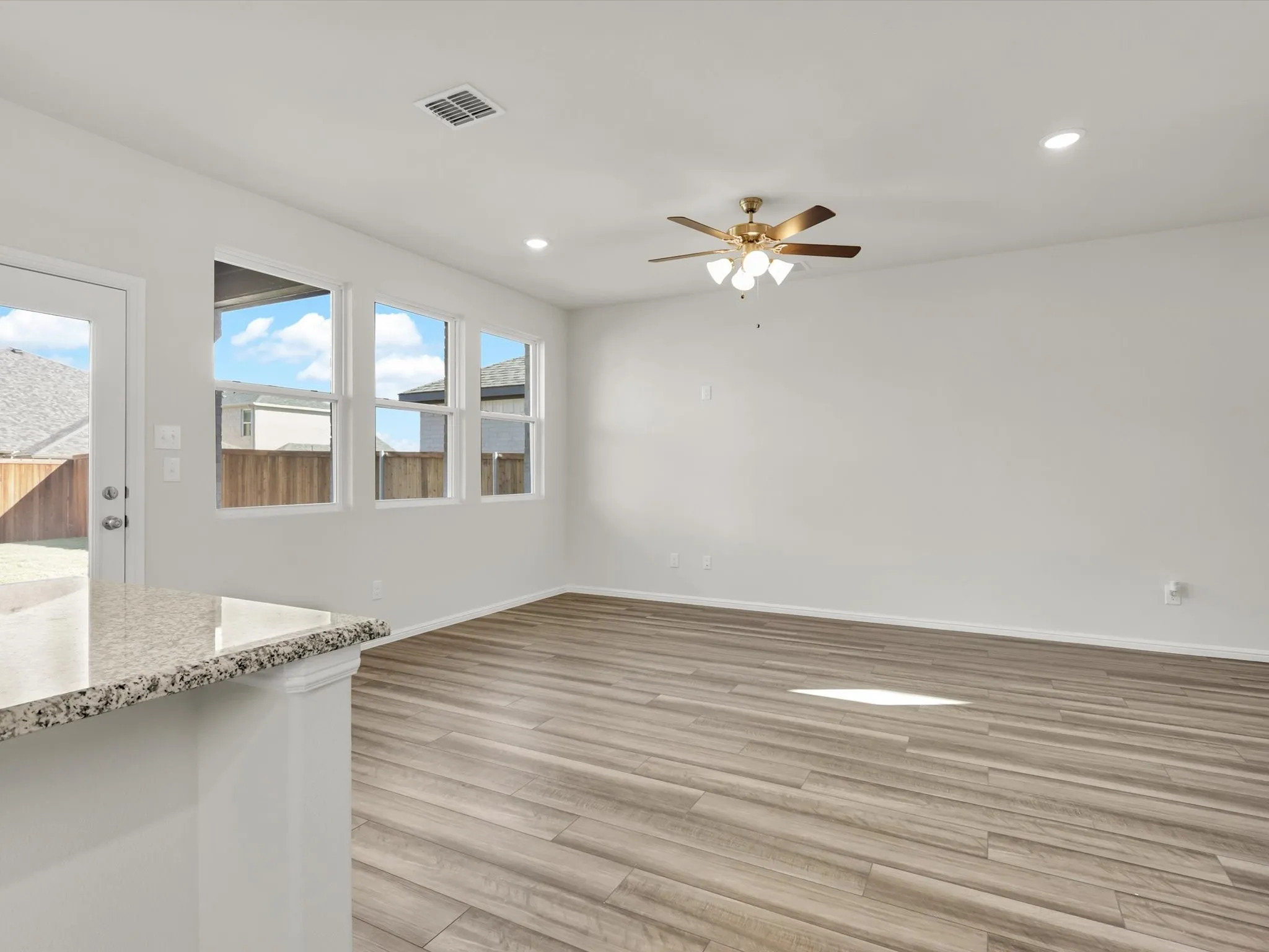 Single Family Residence For Rent in Collin County , 712 Portina Drive, Anna, Texas 75409, 4 Bedroom, 3 Bathroom, 2 Garage spaces, 2,006 Sqft, built in 2024, mls#21400491, Real Estate Agent in Anna, Homes For Rent in Collin county, Homes For Rent in Anna, Realtor in Anna Texas, Real Estate Brokerage Independent Realty Texas, Luminita Cordes Realtor