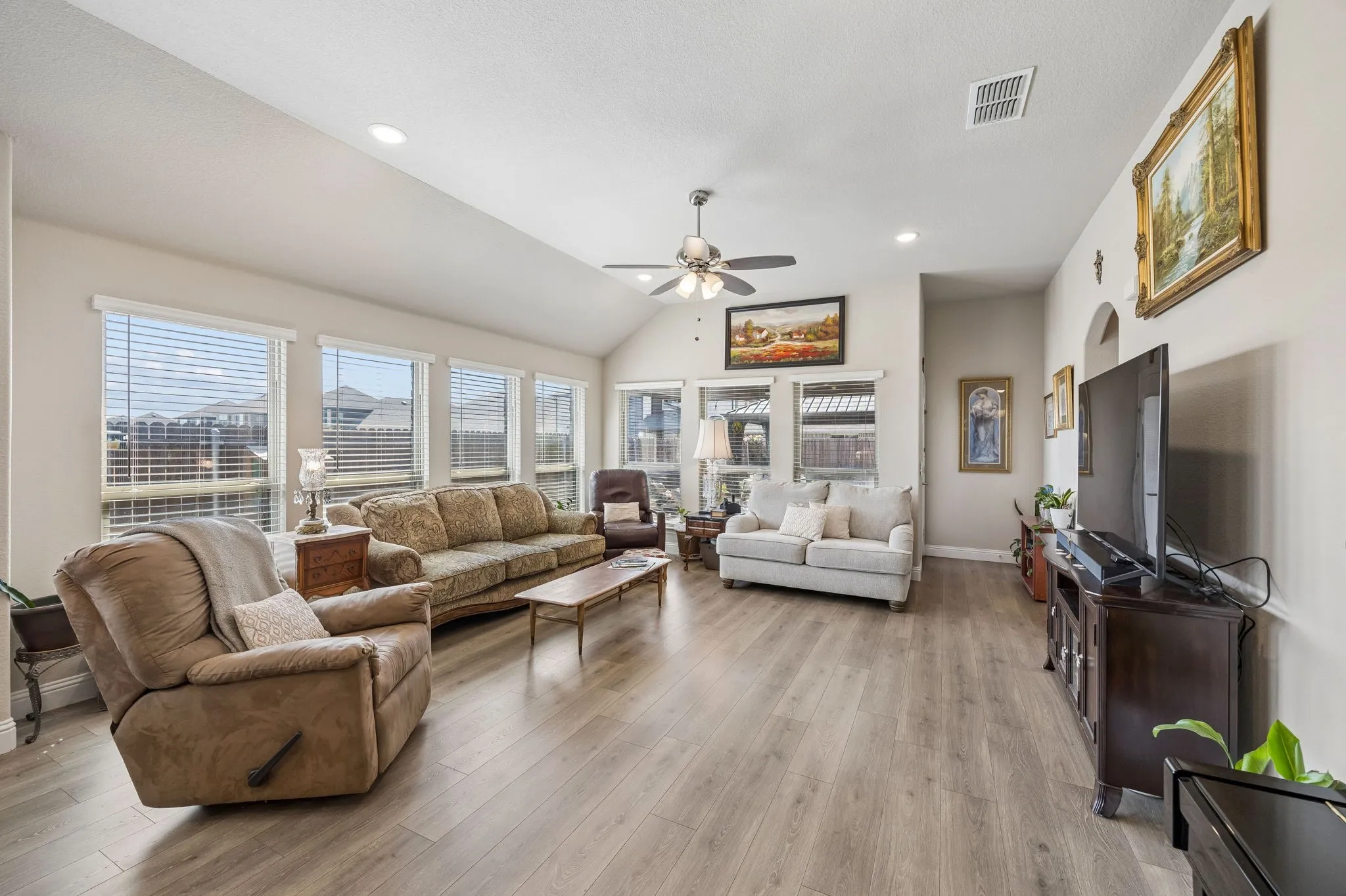 In addition to being light and bright, the flooring is both beautiful and functional, ideal for kids and pets.