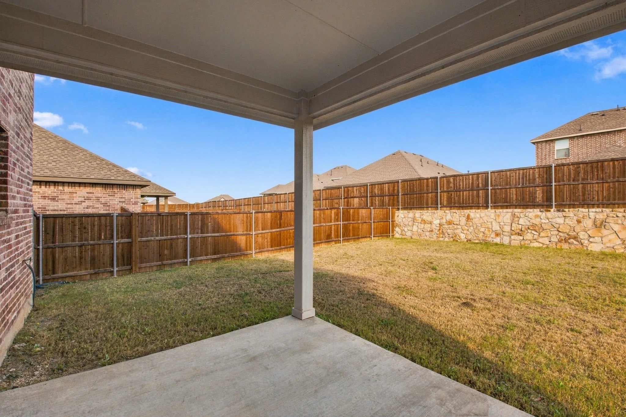 Single Family Residence For Sale in Grayson County , 604 Brook View Drive, Van Alstyne, Texas 75495, 3 Bedroom, 3 Bathroom, 2 Garage spaces, 1,750 Sqft, built in 2024, mls#21400594, Real Estate Agent in Van Alstyne, Homes For Sale in Grayson county, Homes For Sale in Van Alstyne, Realtor in Van Alstyne Texas, Real Estate Brokerage Independent Realty Texas, Luminita Cordes Realtor