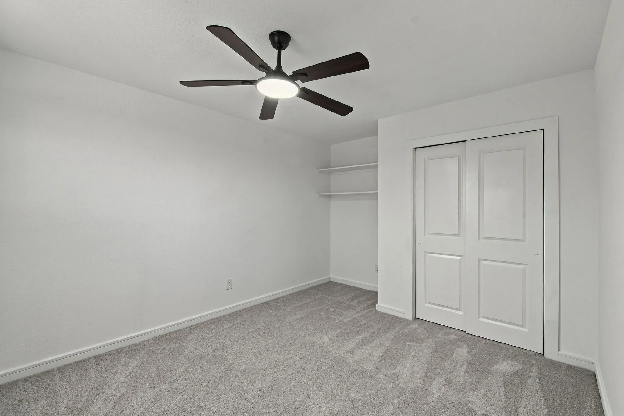 Single Family Residence For Sale in Grayson County , 604 Brook View Drive, Van Alstyne, Texas 75495, 3 Bedroom, 3 Bathroom, 2 Garage spaces, 1,750 Sqft, built in 2024, mls#21400594, Real Estate Agent in Van Alstyne, Homes For Sale in Grayson county, Homes For Sale in Van Alstyne, Realtor in Van Alstyne Texas, Real Estate Brokerage Independent Realty Texas, Luminita Cordes Realtor