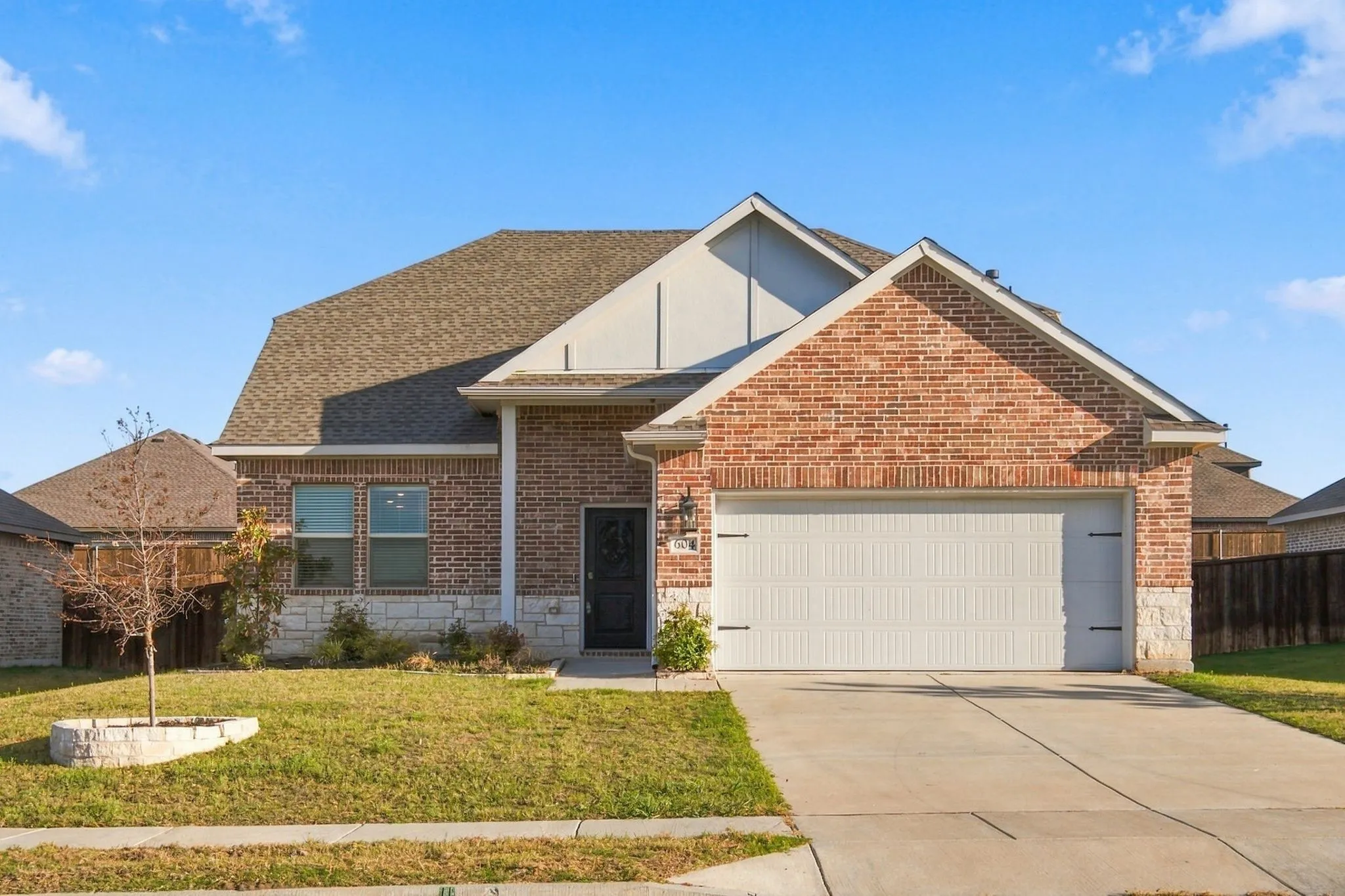 Single Family Residence For Sale in Grayson County , 604 Brook View Drive, Van Alstyne, Texas 75495, 3 Bedroom, 3 Bathroom, 2 Garage spaces, 1,750 Sqft, built in 2024, mls#21400594, Real Estate Agent in Van Alstyne, Homes For Sale in Grayson county, Homes For Sale in Van Alstyne, Realtor in Van Alstyne Texas, Real Estate Brokerage Independent Realty Texas, Luminita Cordes Realtor