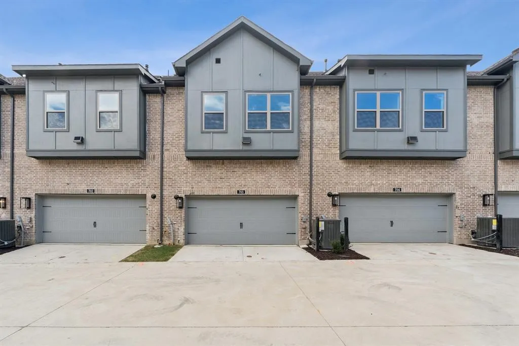 Townhouse For Rent in Dallas County , 4835 Fuller Court 605, Irving, Texas 75038, 3 Bedroom, 4 Bathroom, 2 Garage spaces, 2,546 Sqft, built in 2026, mls#21399528, Real Estate Agent in Irving, Homes For Rent in Dallas county, Homes For Rent in Irving, Realtor in Irving Texas, Real Estate Brokerage Independent Realty Texas, Luminita Cordes Realtor