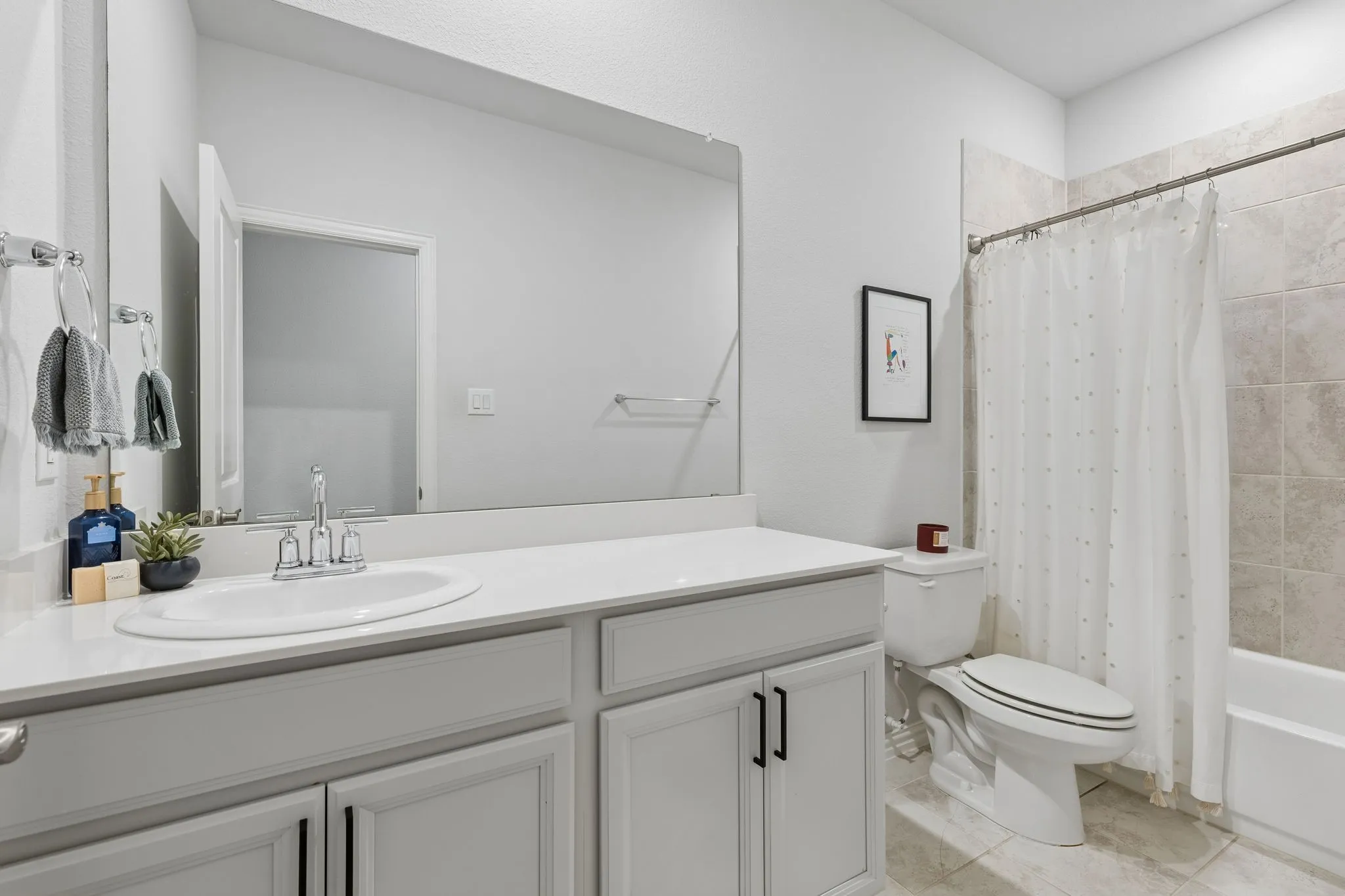 Single Family Residence For Sale in Tarrant County , 5549 Cypress Willow Bend, Fort Worth, Texas 76126, 3 Bedroom, 2 Bathroom, 2 Garage spaces, 1,813 Sqft, built in 2020, mls#21400609, Real Estate Agent in Fort Worth, Homes For Sale in Tarrant county, Homes For Sale in Fort Worth, Realtor in Fort Worth Texas, Real Estate Brokerage Independent Realty Texas, Luminita Cordes Realtor