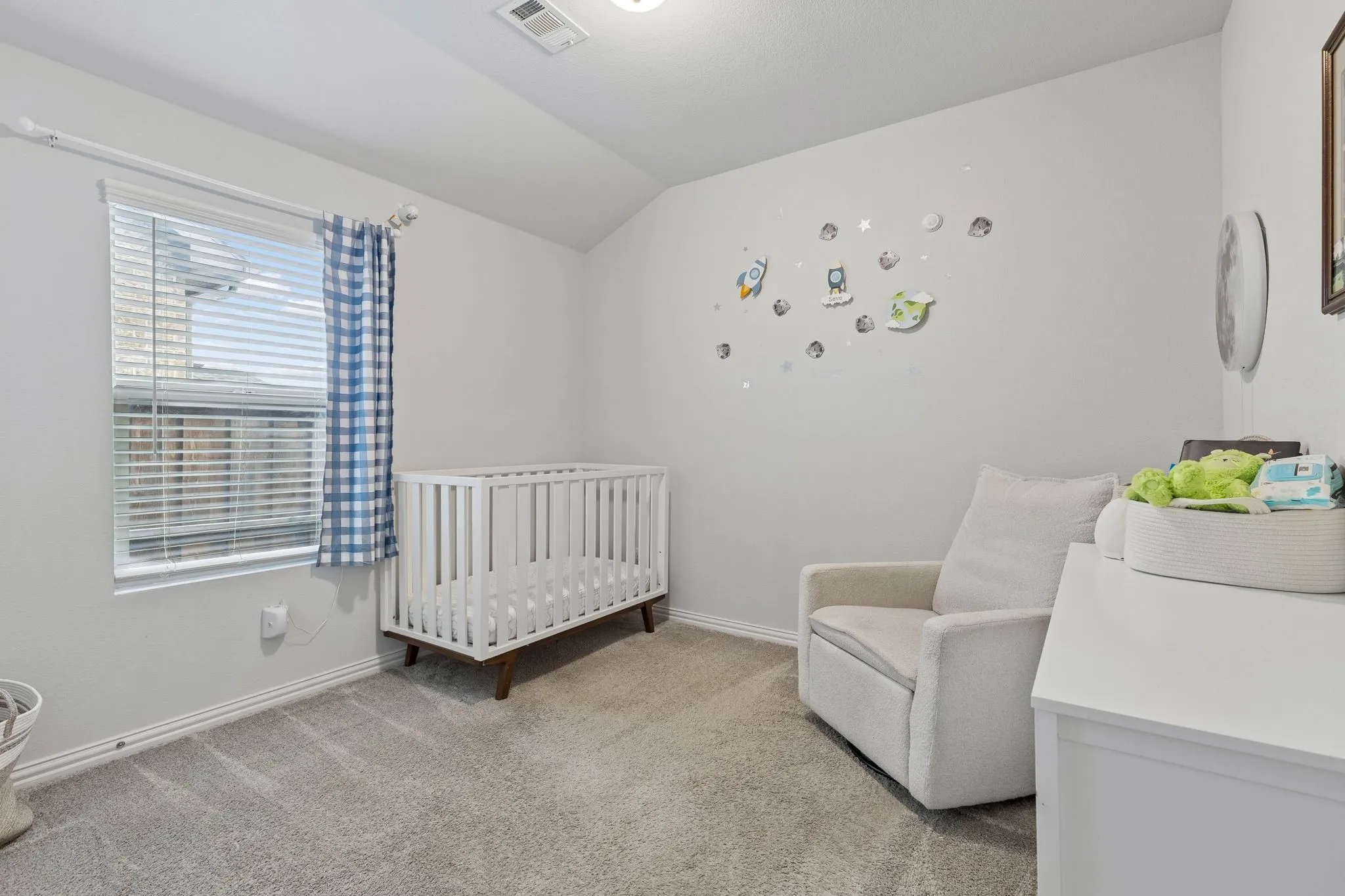 Single Family Residence For Sale in Tarrant County , 5549 Cypress Willow Bend, Fort Worth, Texas 76126, 3 Bedroom, 2 Bathroom, 2 Garage spaces, 1,813 Sqft, built in 2020, mls#21400609, Real Estate Agent in Fort Worth, Homes For Sale in Tarrant county, Homes For Sale in Fort Worth, Realtor in Fort Worth Texas, Real Estate Brokerage Independent Realty Texas, Luminita Cordes Realtor