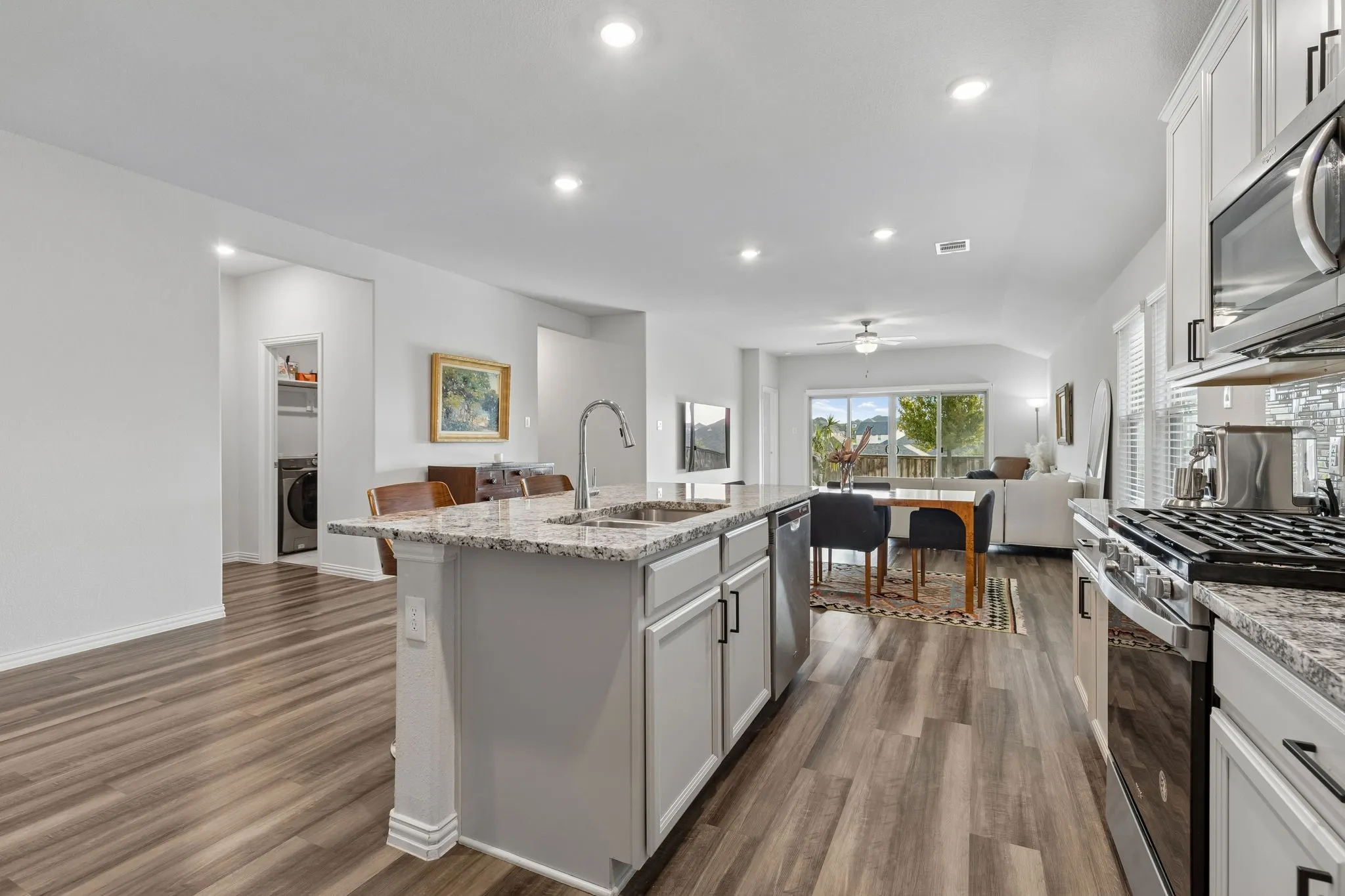 Single Family Residence For Sale in Tarrant County , 5549 Cypress Willow Bend, Fort Worth, Texas 76126, 3 Bedroom, 2 Bathroom, 2 Garage spaces, 1,813 Sqft, built in 2020, mls#21400609, Real Estate Agent in Fort Worth, Homes For Sale in Tarrant county, Homes For Sale in Fort Worth, Realtor in Fort Worth Texas, Real Estate Brokerage Independent Realty Texas, Luminita Cordes Realtor