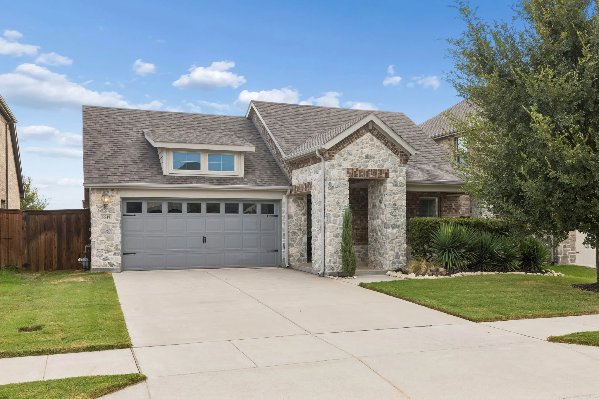 Single Family Residence For Sale in Tarrant County , 5549 Cypress Willow Bend, Fort Worth, Texas 76126, 3 Bedroom, 2 Bathroom, 2 Garage spaces, 1,813 Sqft, built in 2020, mls#21400609, Real Estate Agent in Fort Worth, Homes For Sale in Tarrant county, Homes For Sale in Fort Worth, Realtor in Fort Worth Texas, Real Estate Brokerage Independent Realty Texas, Luminita Cordes Realtor