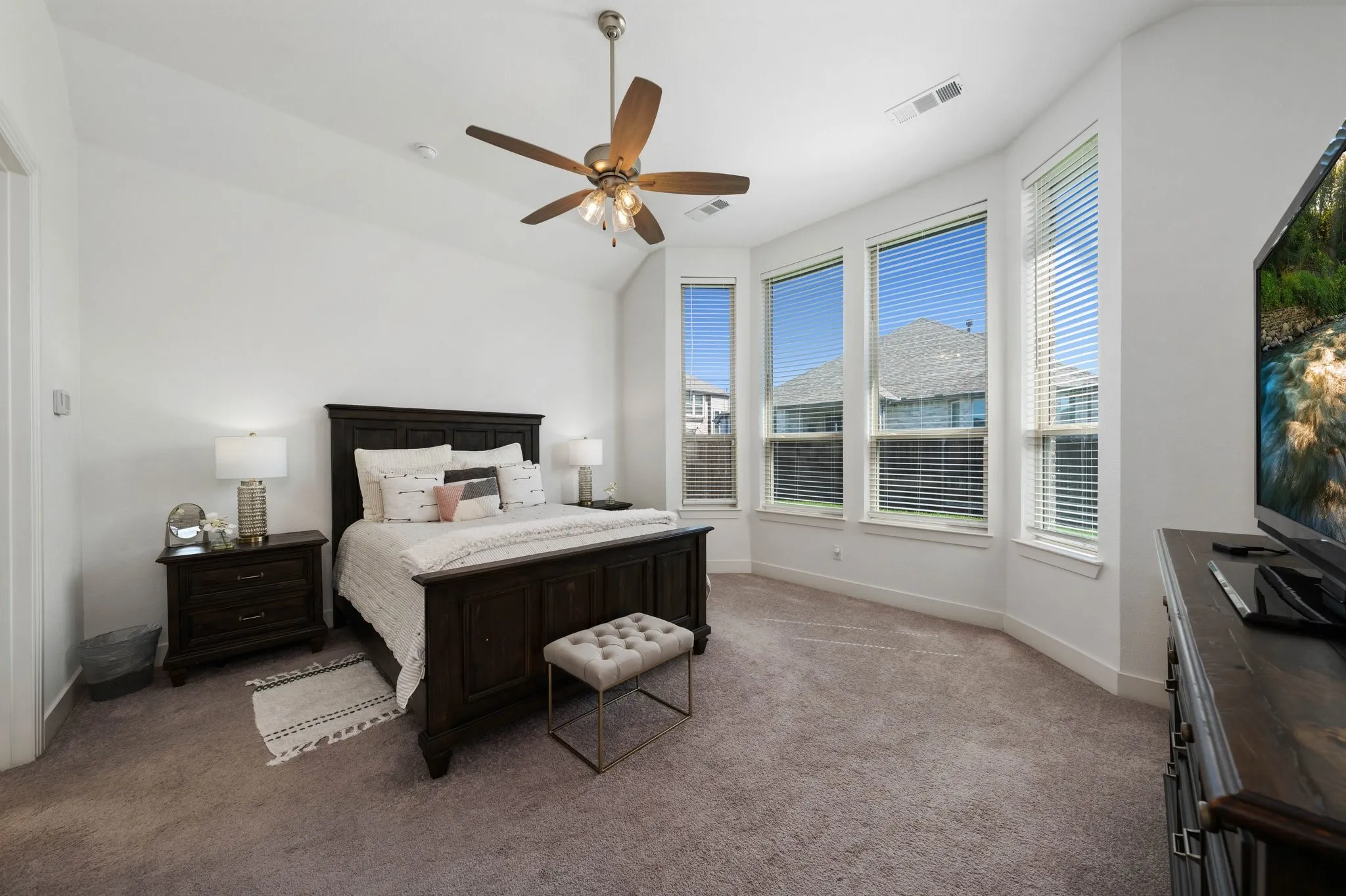 Single Family Residence For Rent in Rockwall County , 1913 Recioto Drive, Mclendon Chisholm, Texas 75032, 4 Bedroom, 3 Bathroom, 2 Garage spaces, 2,068 Sqft, built in 2019, mls#21400613, Real Estate Agent in Mclendon Chisholm, Homes For Rent in Rockwall county, Homes For Rent in Mclendon Chisholm, Realtor in Mclendon Chisholm Texas, Real Estate Brokerage Independent Realty Texas, Luminita Cordes Realtor