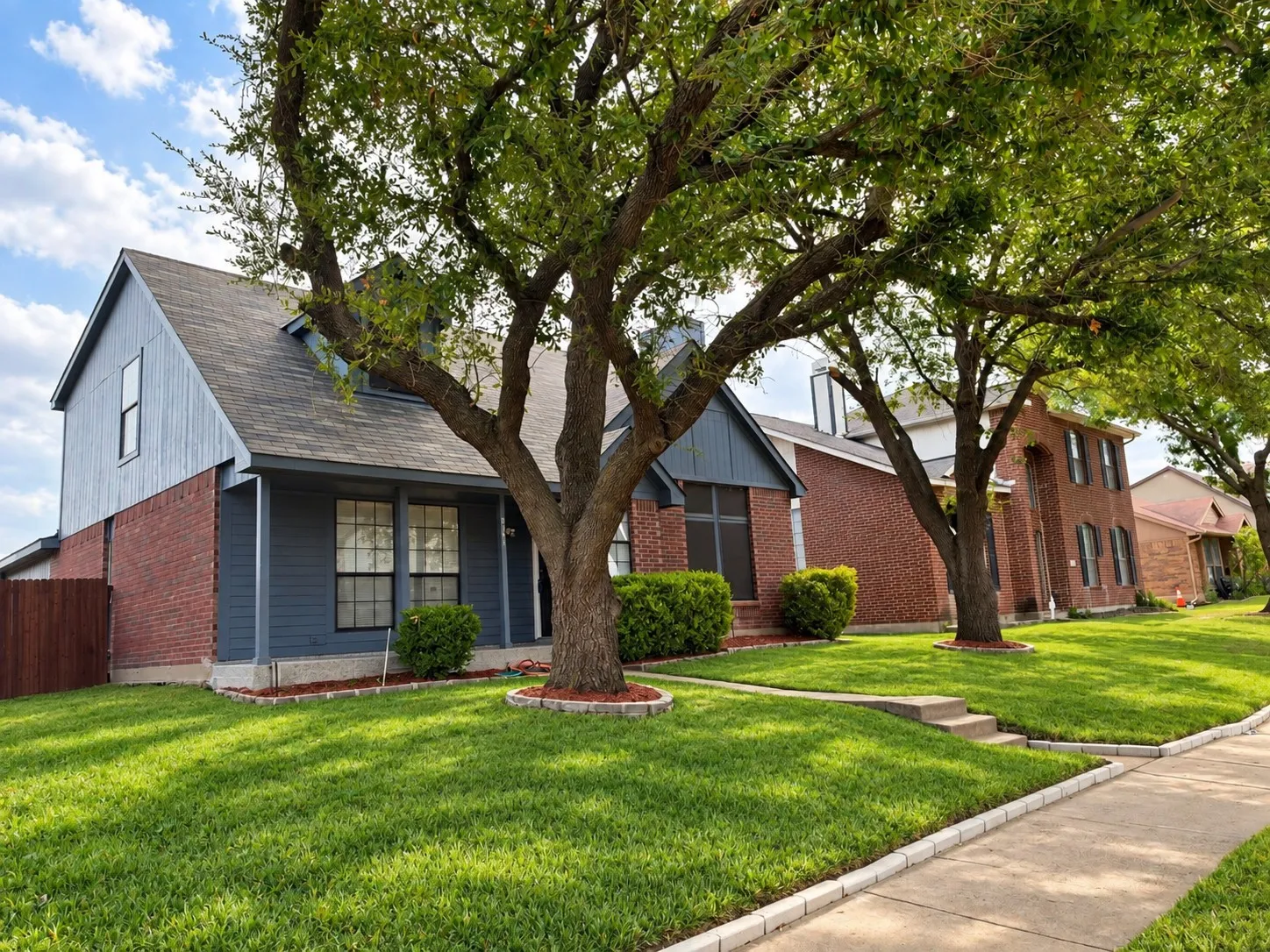 Single Family Residence For Sale in Dallas County , 4028 O B Crowe Drive, Dallas, Texas 75227, 4 Bedroom, 2 Bathroom, 2 Garage spaces, 1,712 Sqft, built in 1988, mls#21400619, Real Estate Agent in Dallas, Homes For Sale in Dallas county, Homes For Sale in Dallas, Realtor in Dallas Texas, Real Estate Brokerage Independent Realty Texas, Luminita Cordes Realtor