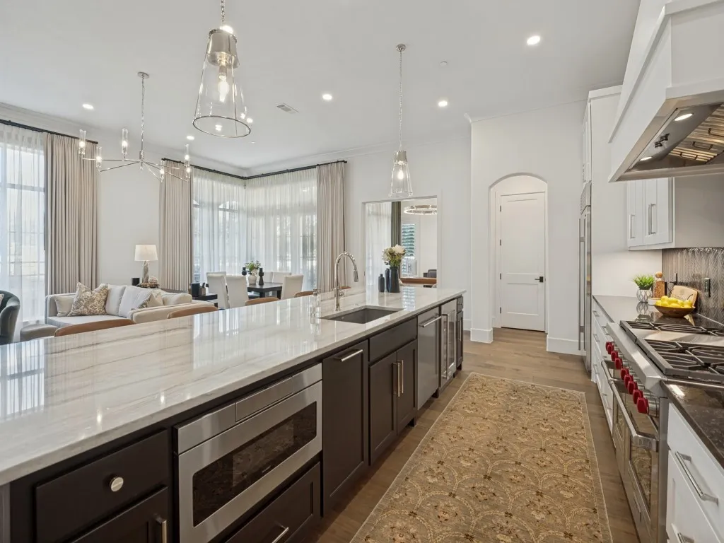 Great access to serve your quest while entertaining!