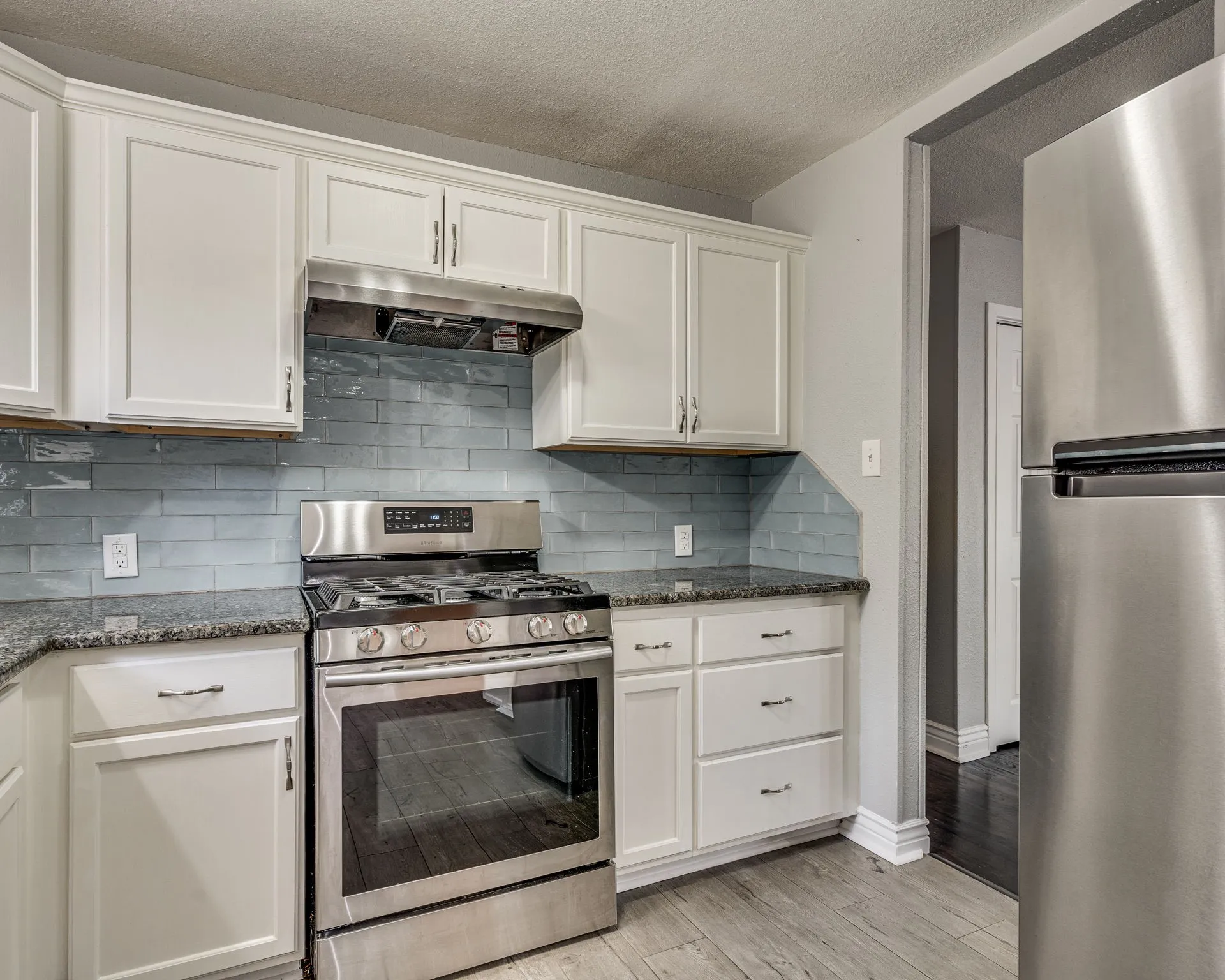 Single Family Residence For Rent in Johnson County , 1108 Chester Street, Cleburne, Texas 76033, 3 Bedroom, 2 Bathroom, Garage spaces, 1,292 Sqft, built in 1961, mls#21400625, Real Estate Agent in Cleburne, Homes For Rent in Johnson county, Homes For Rent in Cleburne, Realtor in Cleburne Texas, Real Estate Brokerage Independent Realty Texas, Luminita Cordes Realtor