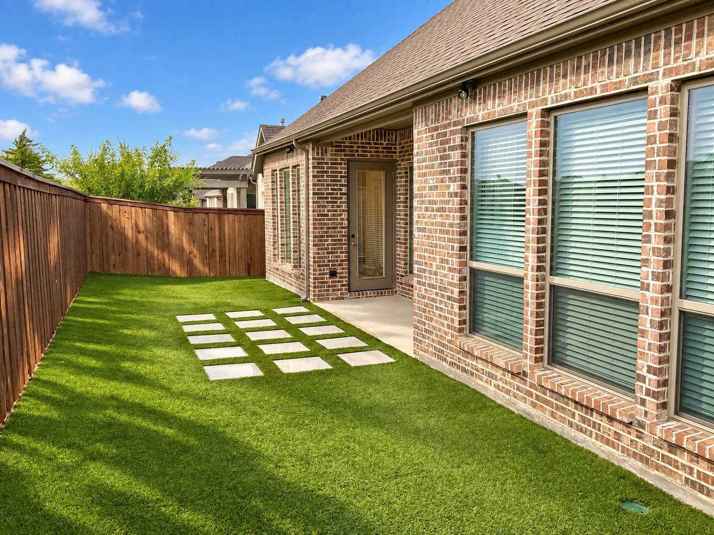 Single Family Residence For Sale in Ellis County , 2234 Somercrest Place, Midlothian, Texas 76065, 4 Bedroom, 4 Bathroom, 2 Garage spaces, 2,710 Sqft, built in 2022, mls#21400632, Real Estate Agent in Midlothian, Homes For Sale in Ellis county, Homes For Sale in Midlothian, Realtor in Midlothian Texas, Real Estate Brokerage Independent Realty Texas, Luminita Cordes Realtor