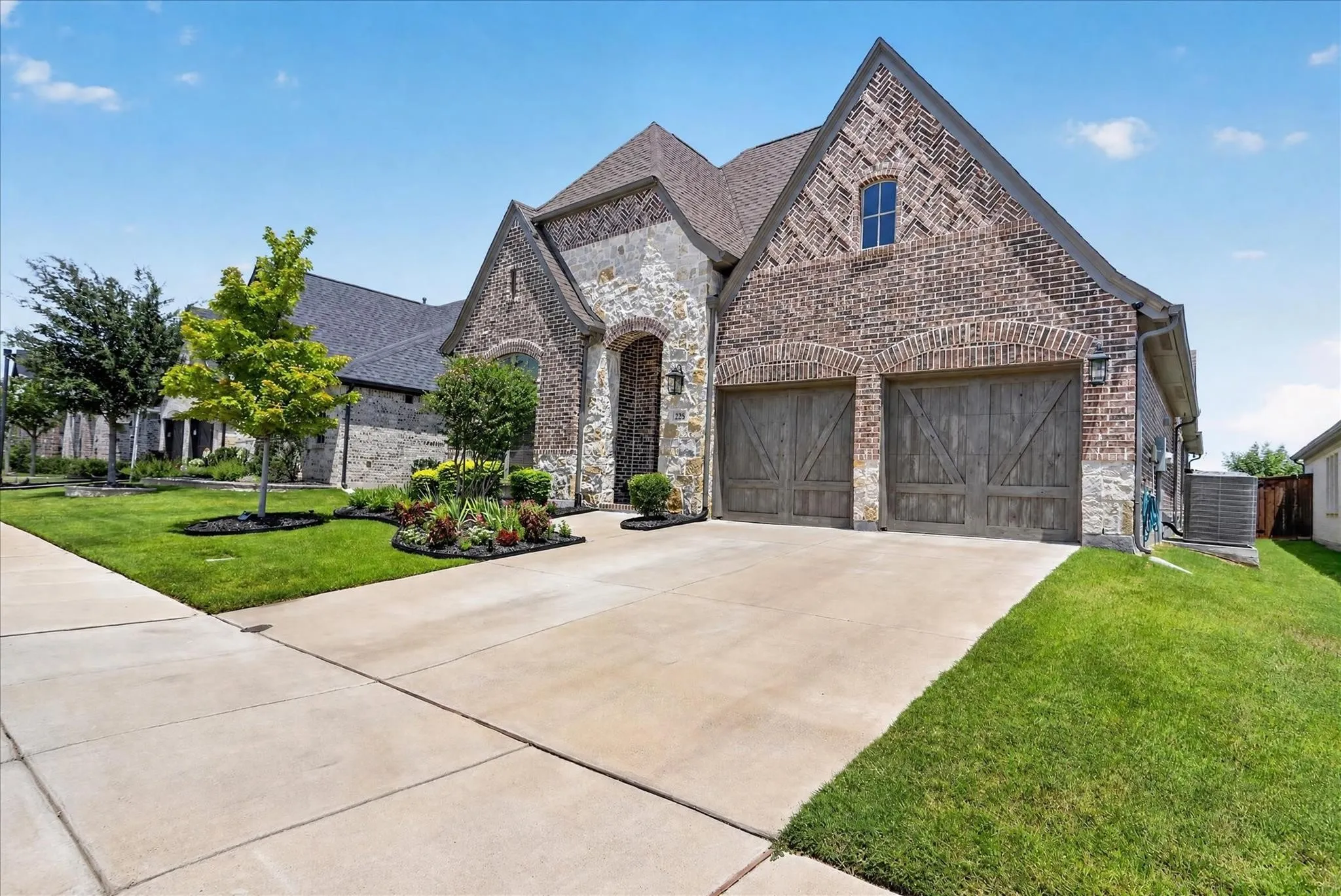 Single Family Residence For Sale in Ellis County , 2234 Somercrest Place, Midlothian, Texas 76065, 4 Bedroom, 4 Bathroom, 2 Garage spaces, 2,710 Sqft, built in 2022, mls#21400632, Real Estate Agent in Midlothian, Homes For Sale in Ellis county, Homes For Sale in Midlothian, Realtor in Midlothian Texas, Real Estate Brokerage Independent Realty Texas, Luminita Cordes Realtor