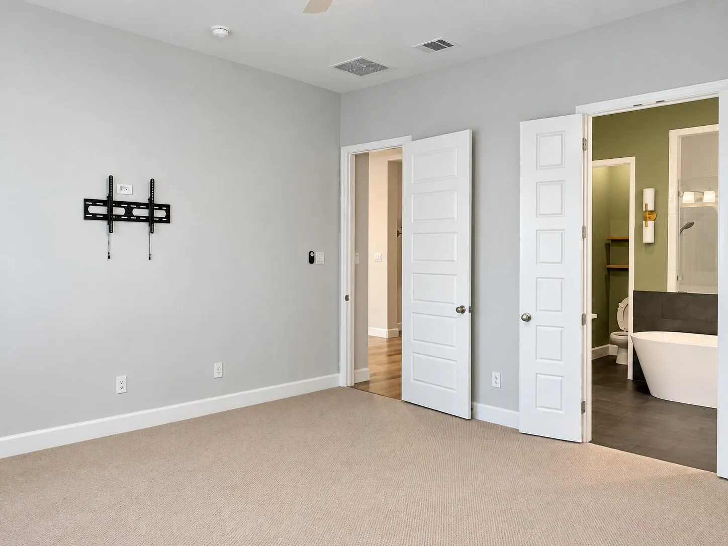Single Family Residence For Sale in Ellis County , 2234 Somercrest Place, Midlothian, Texas 76065, 4 Bedroom, 4 Bathroom, 2 Garage spaces, 2,710 Sqft, built in 2022, mls#21400632, Real Estate Agent in Midlothian, Homes For Sale in Ellis county, Homes For Sale in Midlothian, Realtor in Midlothian Texas, Real Estate Brokerage Independent Realty Texas, Luminita Cordes Realtor