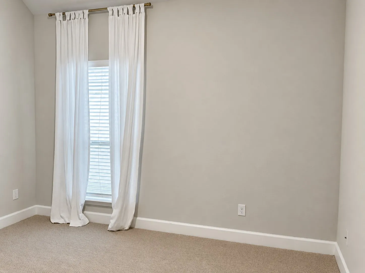 Neutral-toned wall paint