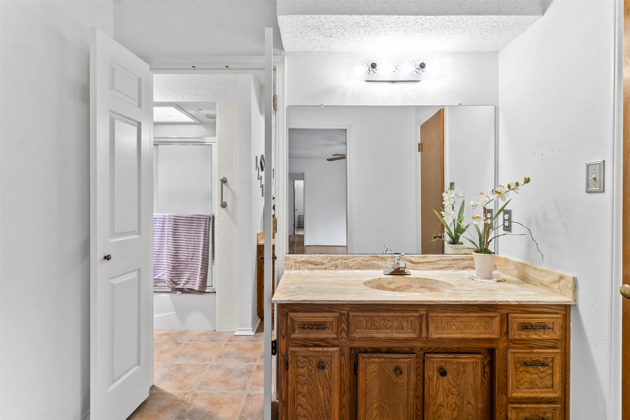Single Family Residence For Sale in Denton County , 3212 Dunes Street, Denton, Texas 76209, 3 Bedroom, 2 Bathroom, 2 Garage spaces, 1,966 Sqft, built in 1982, mls#21400635, Real Estate Agent in Denton, Homes For Sale in Denton county, Homes For Sale in Denton, Realtor in Denton Texas, Real Estate Brokerage Independent Realty Texas, Luminita Cordes Realtor