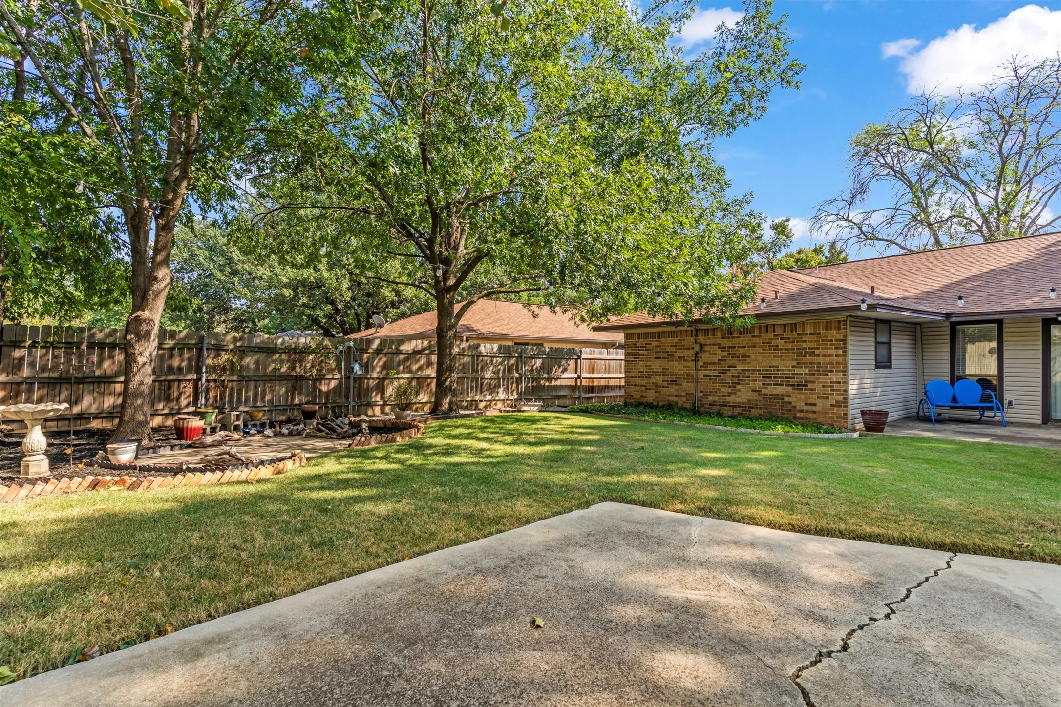 Single Family Residence For Sale in Denton County , 3212 Dunes Street, Denton, Texas 76209, 3 Bedroom, 2 Bathroom, 2 Garage spaces, 1,966 Sqft, built in 1982, mls#21400635, Real Estate Agent in Denton, Homes For Sale in Denton county, Homes For Sale in Denton, Realtor in Denton Texas, Real Estate Brokerage Independent Realty Texas, Luminita Cordes Realtor