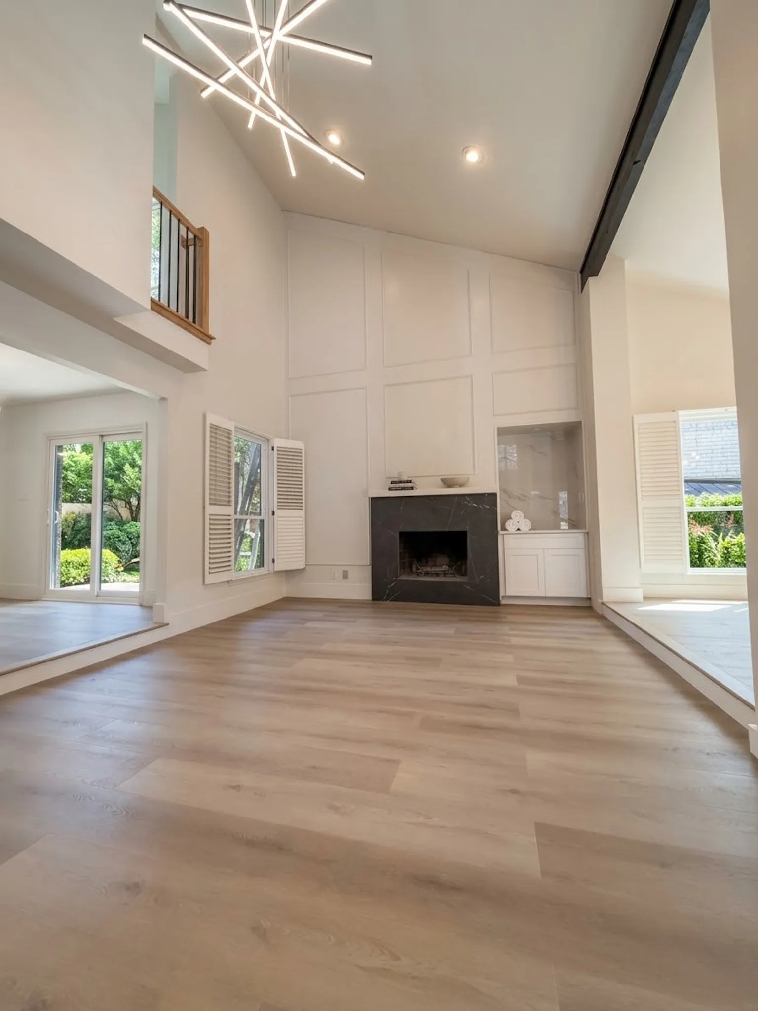Single Family Residence For Rent in Dallas County , 820 Pavillion Street, Dallas, Texas 75204, 2 Bedroom, 3 Bathroom, 1 Garage spaces, 2,258 Sqft, built in 1980, mls#21397058, Real Estate Agent in Dallas, Homes For Rent in Dallas county, Homes For Rent in Dallas, Realtor in Dallas Texas, Real Estate Brokerage Independent Realty Texas, Luminita Cordes Realtor