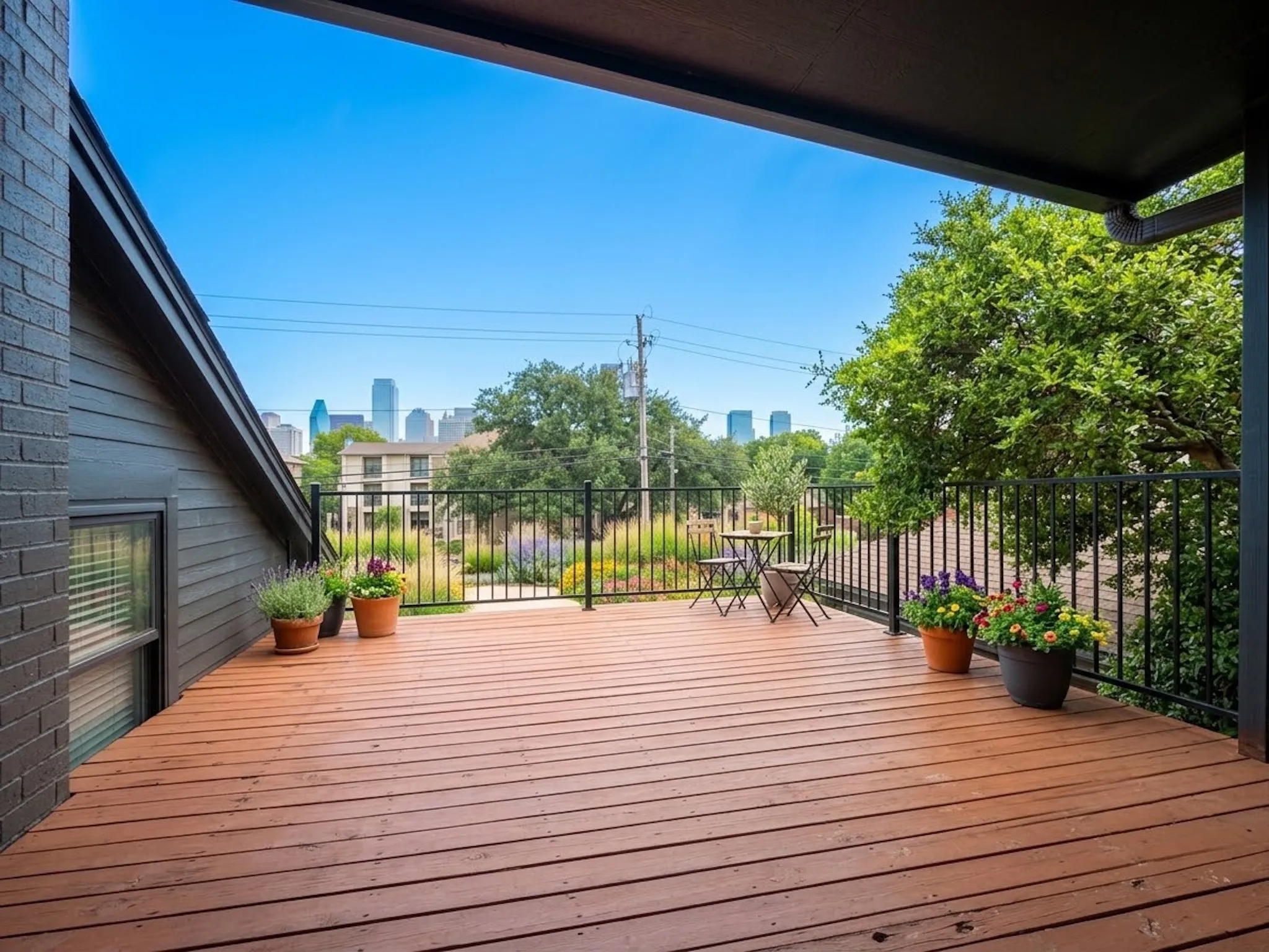 Balcony deck