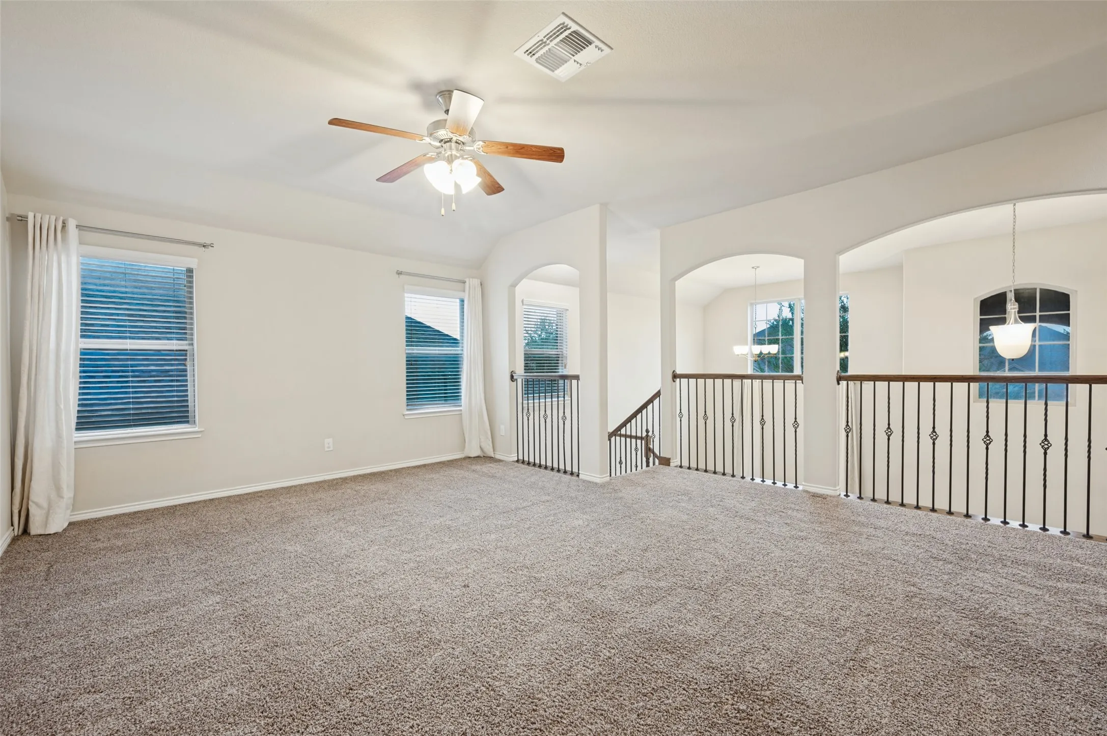 Single Family Residence For Rent in Collin County , 10020 Long Branch Drive, Mc Kinney, Texas 75071, 4 Bedroom, 3 Bathroom, 2 Garage spaces, 2,906 Sqft, built in 2017, mls#21398589, Real Estate Agent in Mc Kinney, Homes For Rent in Collin county, Homes For Rent in Mc Kinney, Realtor in Mc Kinney Texas, Real Estate Brokerage Independent Realty Texas, Luminita Cordes Realtor