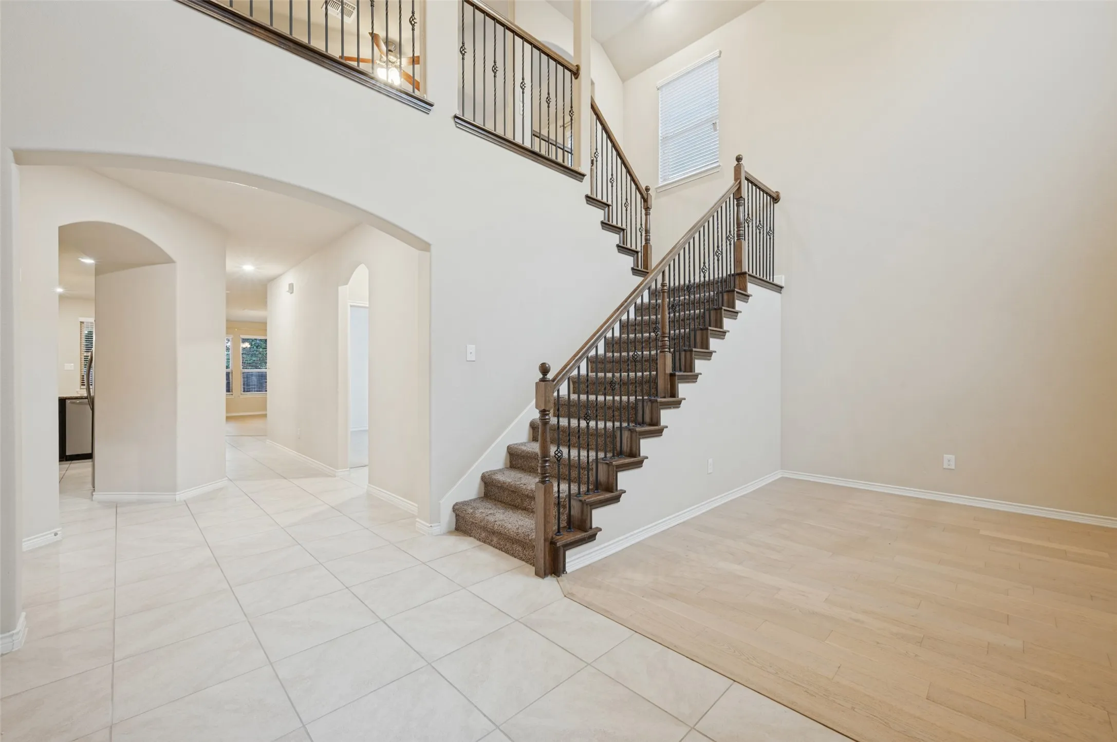 Single Family Residence For Rent in Collin County , 10020 Long Branch Drive, Mc Kinney, Texas 75071, 4 Bedroom, 3 Bathroom, 2 Garage spaces, 2,906 Sqft, built in 2017, mls#21398589, Real Estate Agent in Mc Kinney, Homes For Rent in Collin county, Homes For Rent in Mc Kinney, Realtor in Mc Kinney Texas, Real Estate Brokerage Independent Realty Texas, Luminita Cordes Realtor