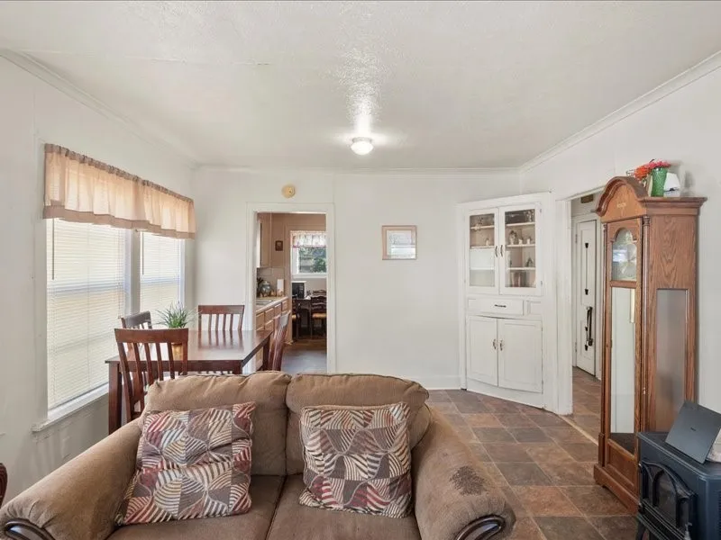 Single Family Residence For Sale in Smith County , 1215 N Confederate Avenue, Tyler, Texas 75702, 3 Bedroom, 1 Bathroom, Garage spaces, 1,148 Sqft, built in 1937, mls#21398415, Real Estate Agent in Tyler, Homes For Sale in Smith county, Homes For Sale in Tyler, Realtor in Tyler Texas, Real Estate Brokerage Independent Realty Texas, Luminita Cordes Realtor