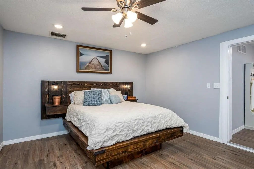 Wood-finish flooring throughout