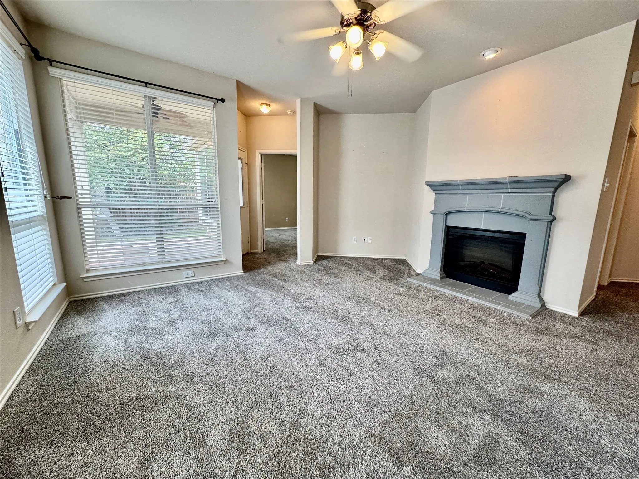 Single Family Residence For Sale in Tarrant County , 504 Winbridge Lane, Fort Worth, Texas 76052, 3 Bedroom, 2 Bathroom, 2 Garage spaces, 1,598 Sqft, built in 2005, mls#21400624, Real Estate Agent in Fort Worth, Homes For Sale in Tarrant county, Homes For Sale in Fort Worth, Realtor in Fort Worth Texas, Real Estate Brokerage Independent Realty Texas, Luminita Cordes Realtor