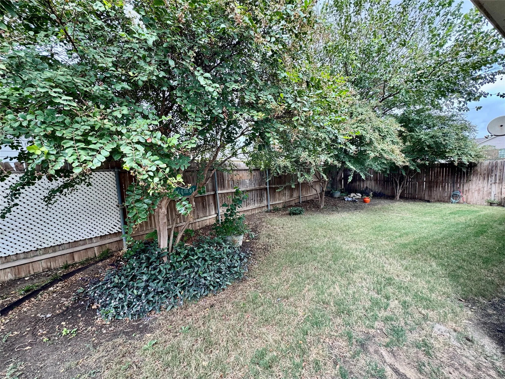 Single Family Residence For Sale in Tarrant County , 504 Winbridge Lane, Fort Worth, Texas 76052, 3 Bedroom, 2 Bathroom, 2 Garage spaces, 1,598 Sqft, built in 2005, mls#21400624, Real Estate Agent in Fort Worth, Homes For Sale in Tarrant county, Homes For Sale in Fort Worth, Realtor in Fort Worth Texas, Real Estate Brokerage Independent Realty Texas, Luminita Cordes Realtor