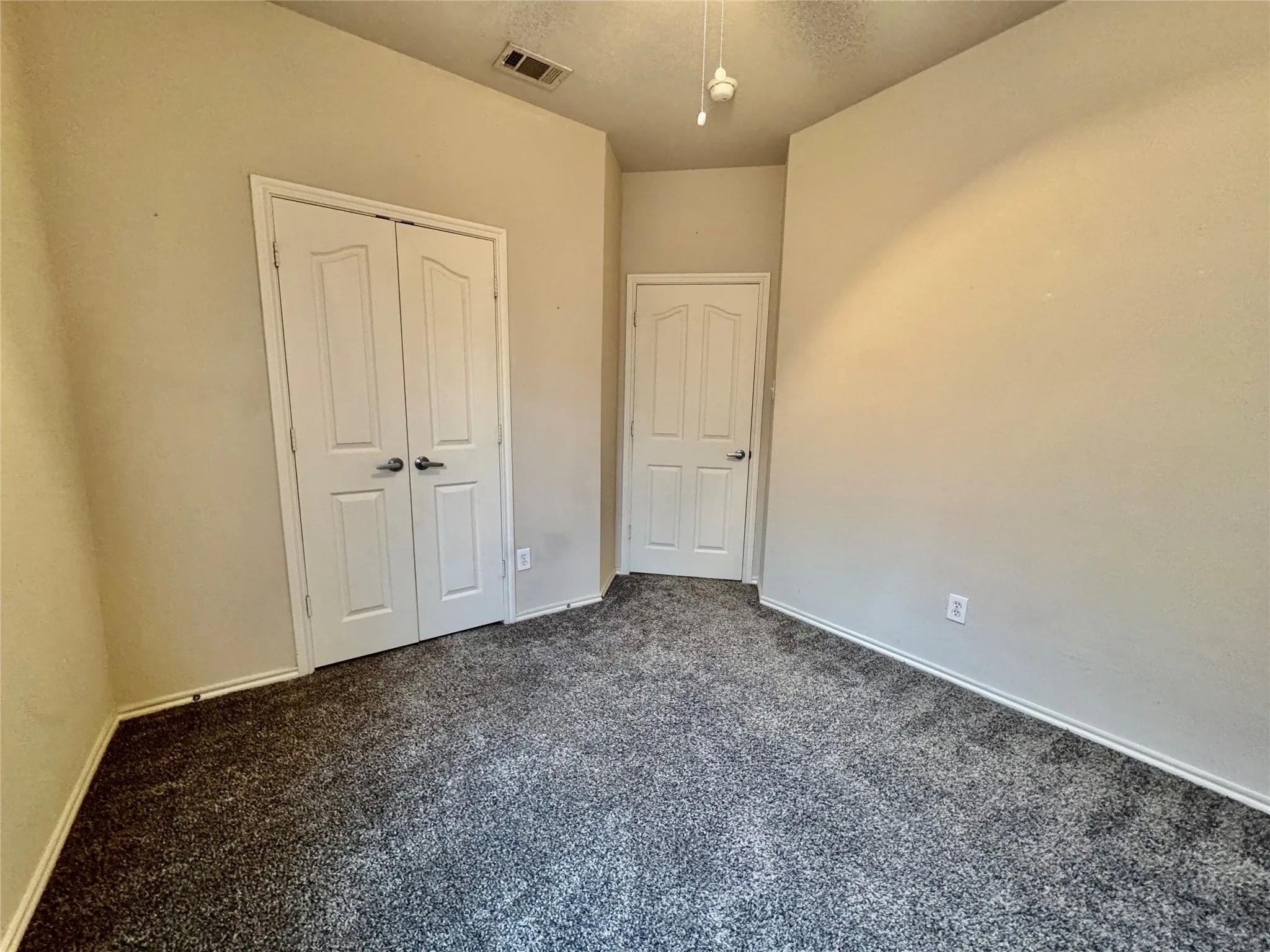 Single Family Residence For Sale in Tarrant County , 504 Winbridge Lane, Fort Worth, Texas 76052, 3 Bedroom, 2 Bathroom, 2 Garage spaces, 1,598 Sqft, built in 2005, mls#21400624, Real Estate Agent in Fort Worth, Homes For Sale in Tarrant county, Homes For Sale in Fort Worth, Realtor in Fort Worth Texas, Real Estate Brokerage Independent Realty Texas, Luminita Cordes Realtor