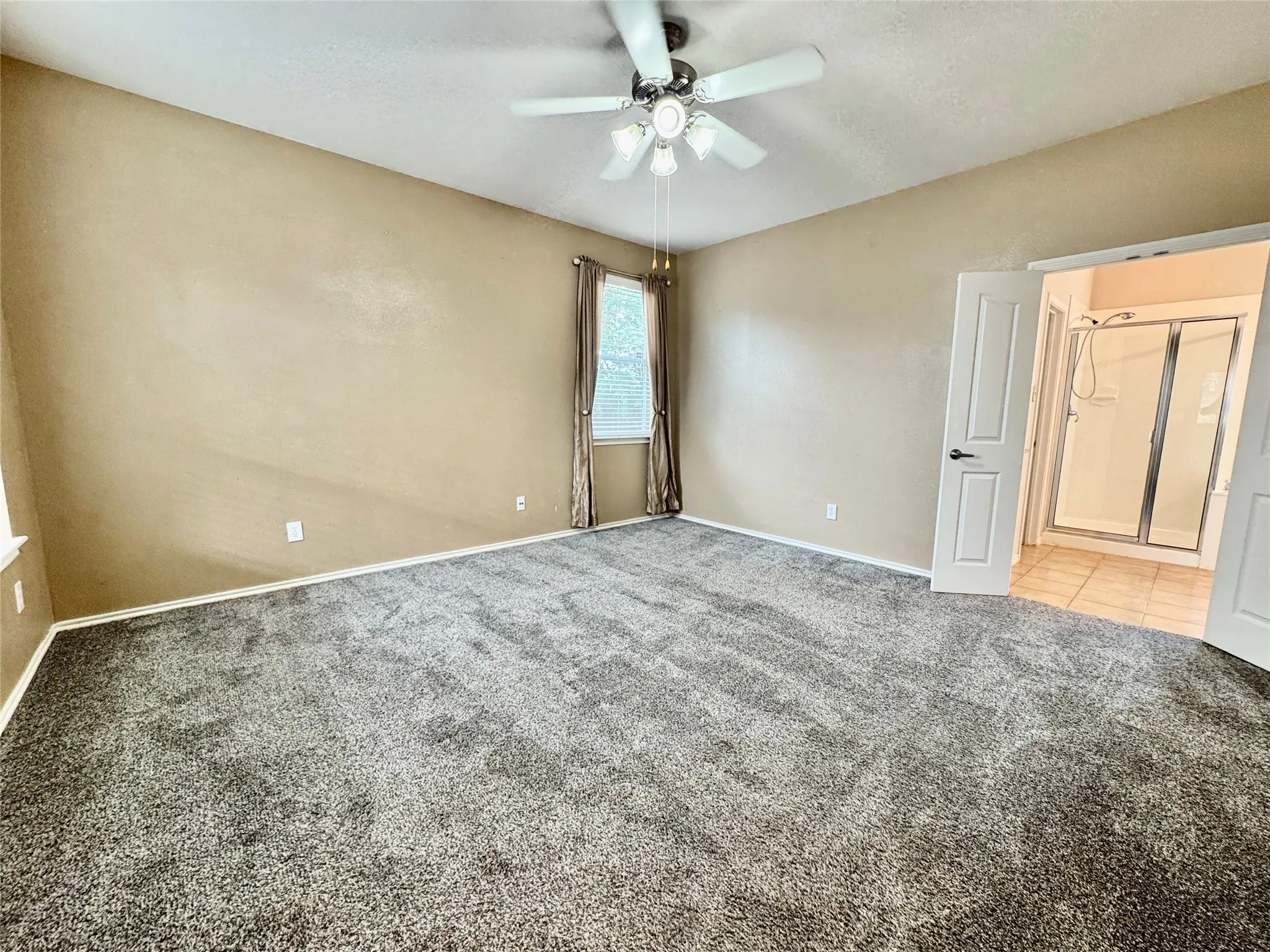 Single Family Residence For Sale in Tarrant County , 504 Winbridge Lane, Fort Worth, Texas 76052, 3 Bedroom, 2 Bathroom, 2 Garage spaces, 1,598 Sqft, built in 2005, mls#21400624, Real Estate Agent in Fort Worth, Homes For Sale in Tarrant county, Homes For Sale in Fort Worth, Realtor in Fort Worth Texas, Real Estate Brokerage Independent Realty Texas, Luminita Cordes Realtor