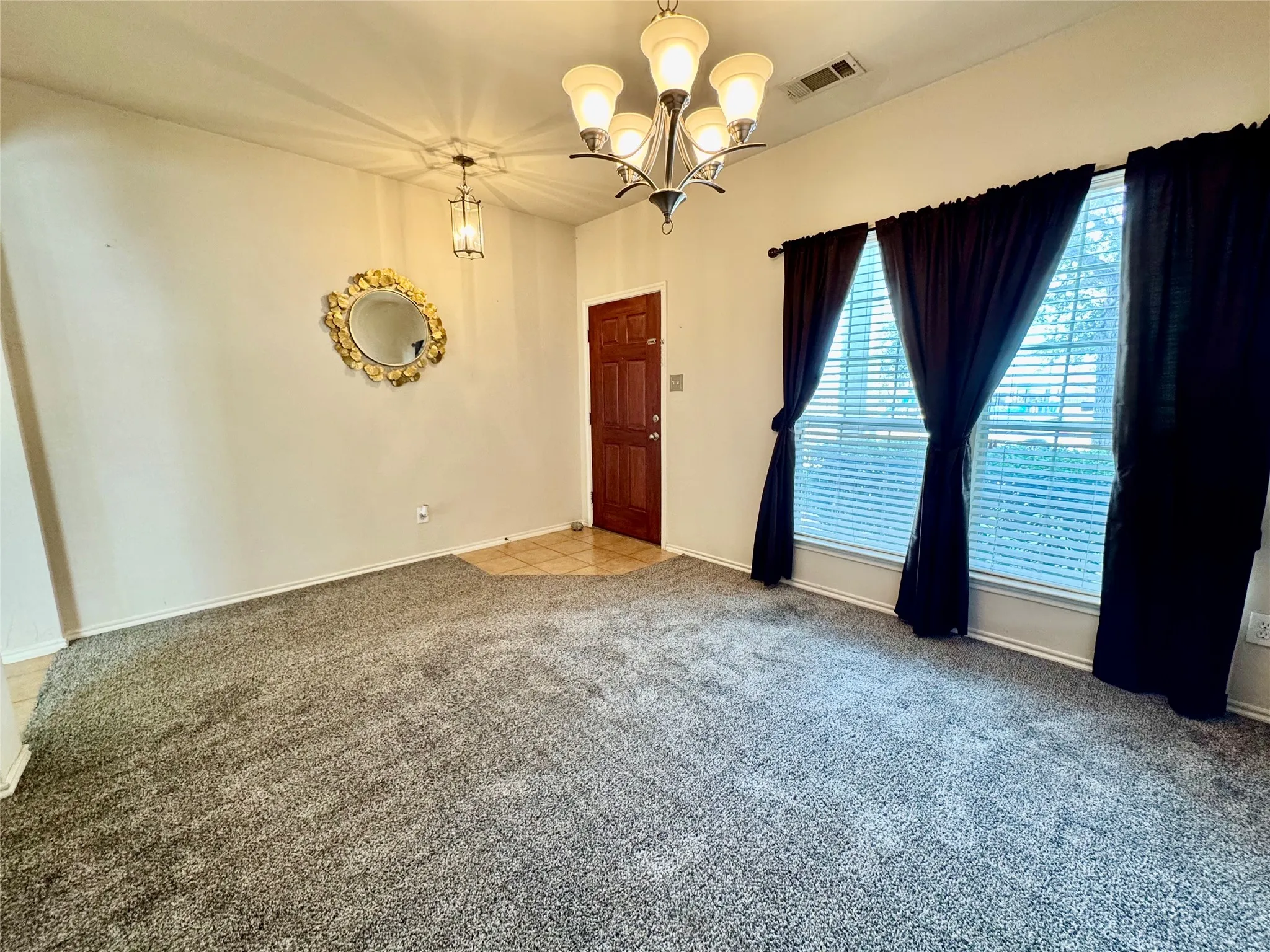 Single Family Residence For Sale in Tarrant County , 504 Winbridge Lane, Fort Worth, Texas 76052, 3 Bedroom, 2 Bathroom, 2 Garage spaces, 1,598 Sqft, built in 2005, mls#21400624, Real Estate Agent in Fort Worth, Homes For Sale in Tarrant county, Homes For Sale in Fort Worth, Realtor in Fort Worth Texas, Real Estate Brokerage Independent Realty Texas, Luminita Cordes Realtor