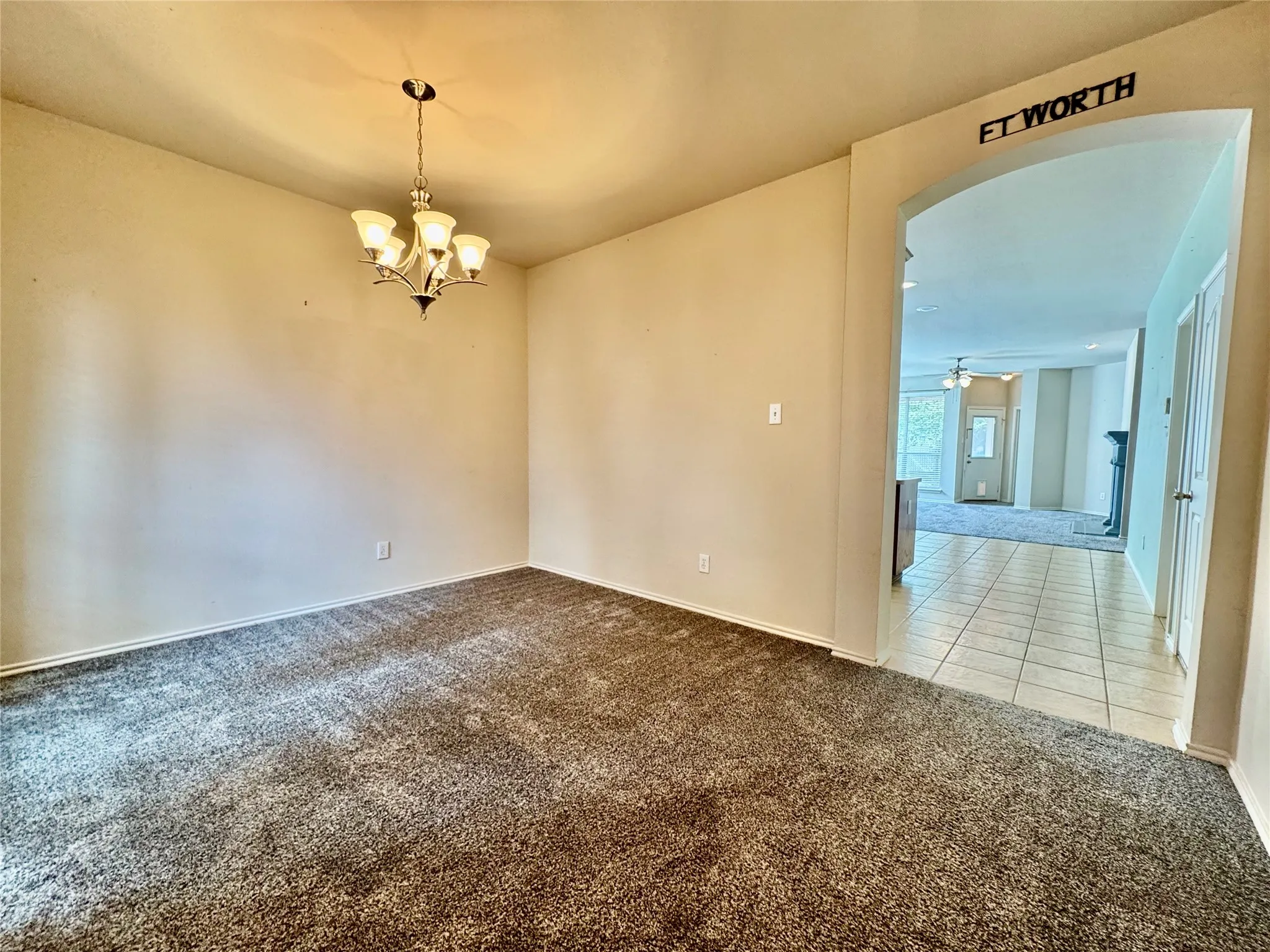Single Family Residence For Sale in Tarrant County , 504 Winbridge Lane, Fort Worth, Texas 76052, 3 Bedroom, 2 Bathroom, 2 Garage spaces, 1,598 Sqft, built in 2005, mls#21400624, Real Estate Agent in Fort Worth, Homes For Sale in Tarrant county, Homes For Sale in Fort Worth, Realtor in Fort Worth Texas, Real Estate Brokerage Independent Realty Texas, Luminita Cordes Realtor