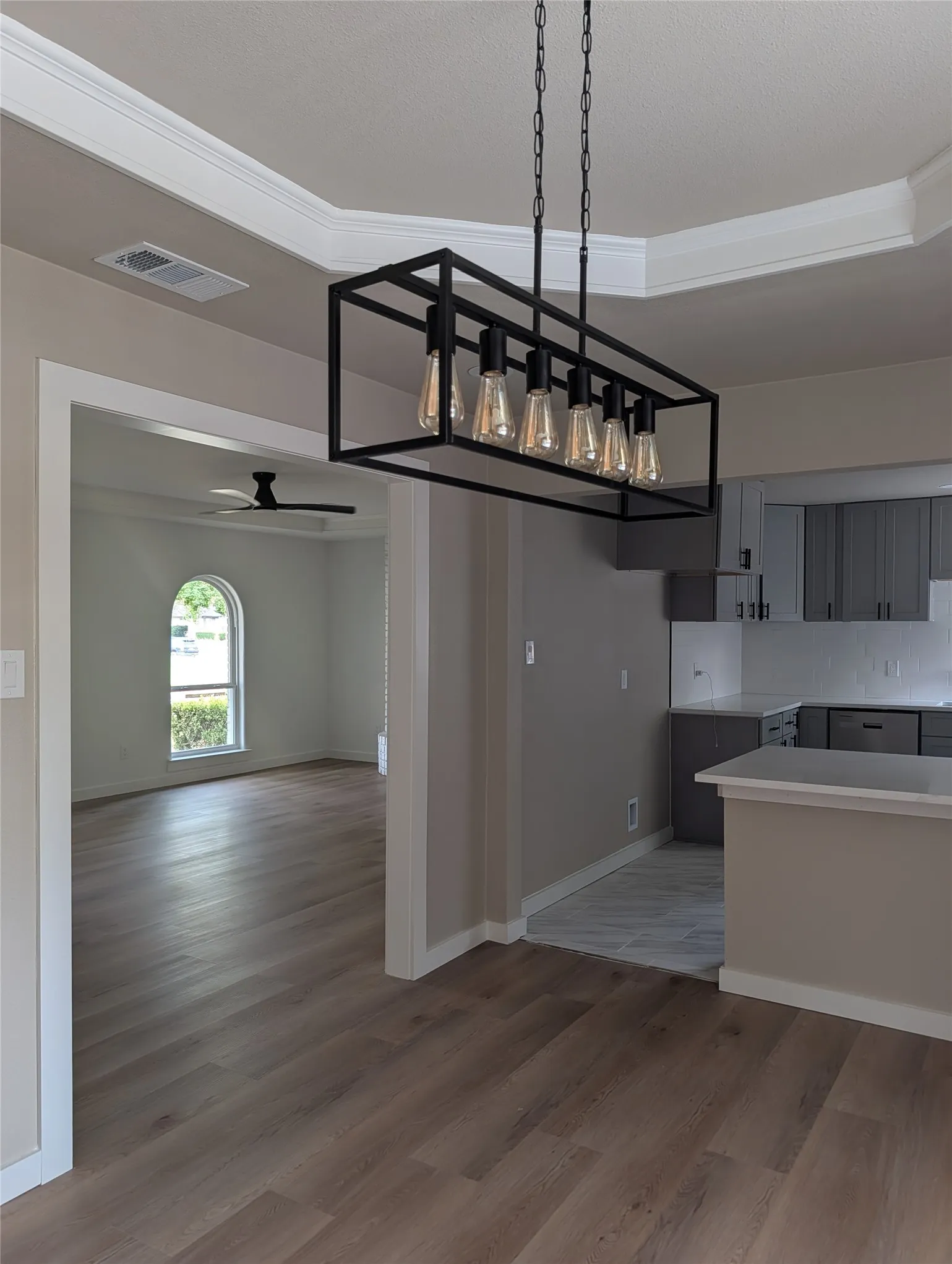 Single Family Residence For Sale in Collin County , 2404 Glen Forest Lane, Plano, Texas 75023, 3 Bedroom, 2 Bathroom, 2 Garage spaces, 1,635 Sqft, built in 1976, mls#21400653, Real Estate Agent in Plano, Homes For Sale in Collin county, Homes For Sale in Plano, Realtor in Plano Texas, Real Estate Brokerage Independent Realty Texas, Luminita Cordes Realtor