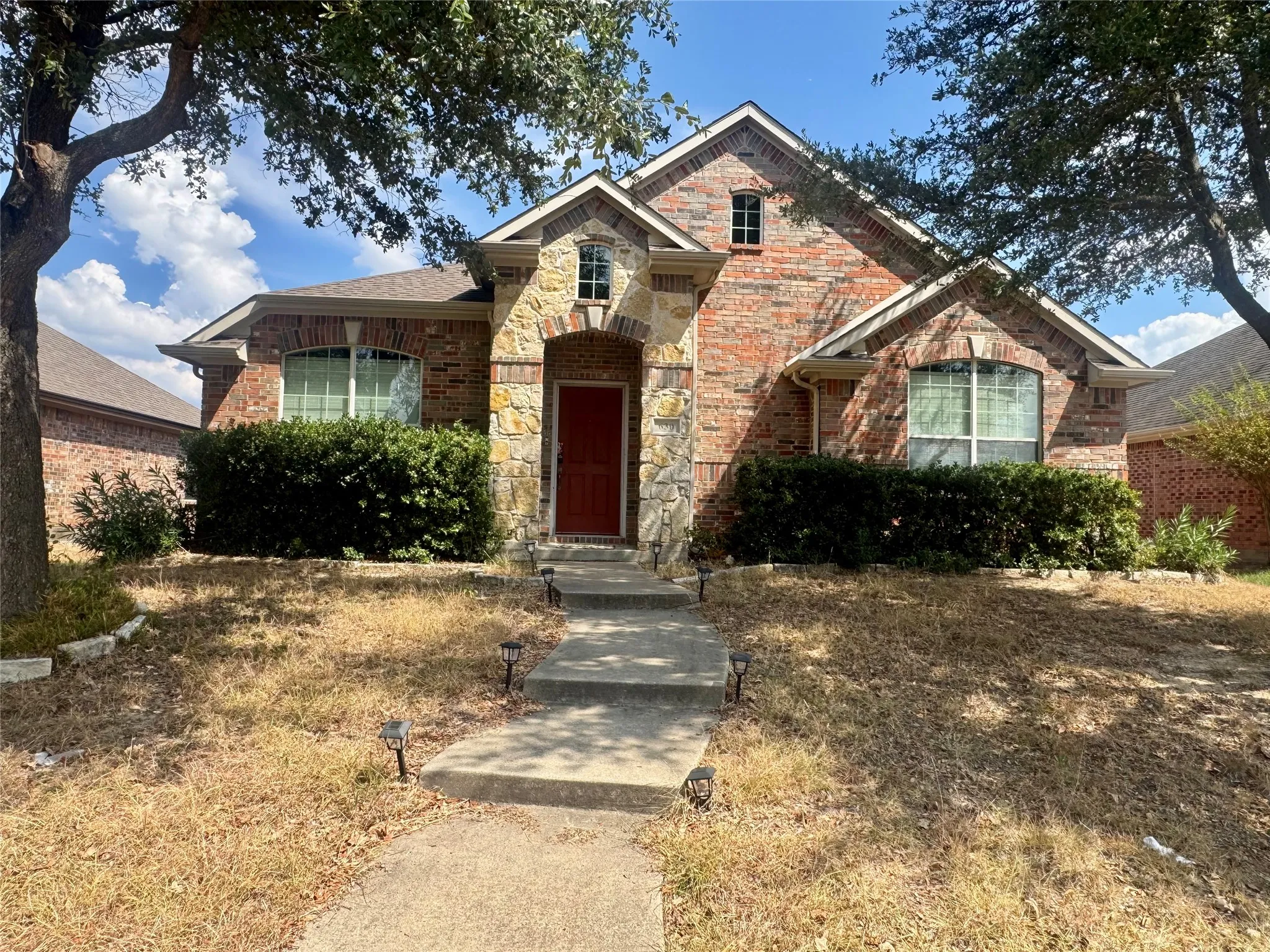Single Family Residence For Sale in Dallas County , 630 Mary Wilson Drive, Lancaster, Texas 75146, 3 Bedroom, 2 Bathroom, 2 Garage spaces, 1,828 Sqft, built in 2004, mls#21399567, Real Estate Agent in Lancaster, Homes For Sale in Dallas county, Homes For Sale in Lancaster, Realtor in Lancaster Texas, Real Estate Brokerage Independent Realty Texas, Luminita Cordes Realtor