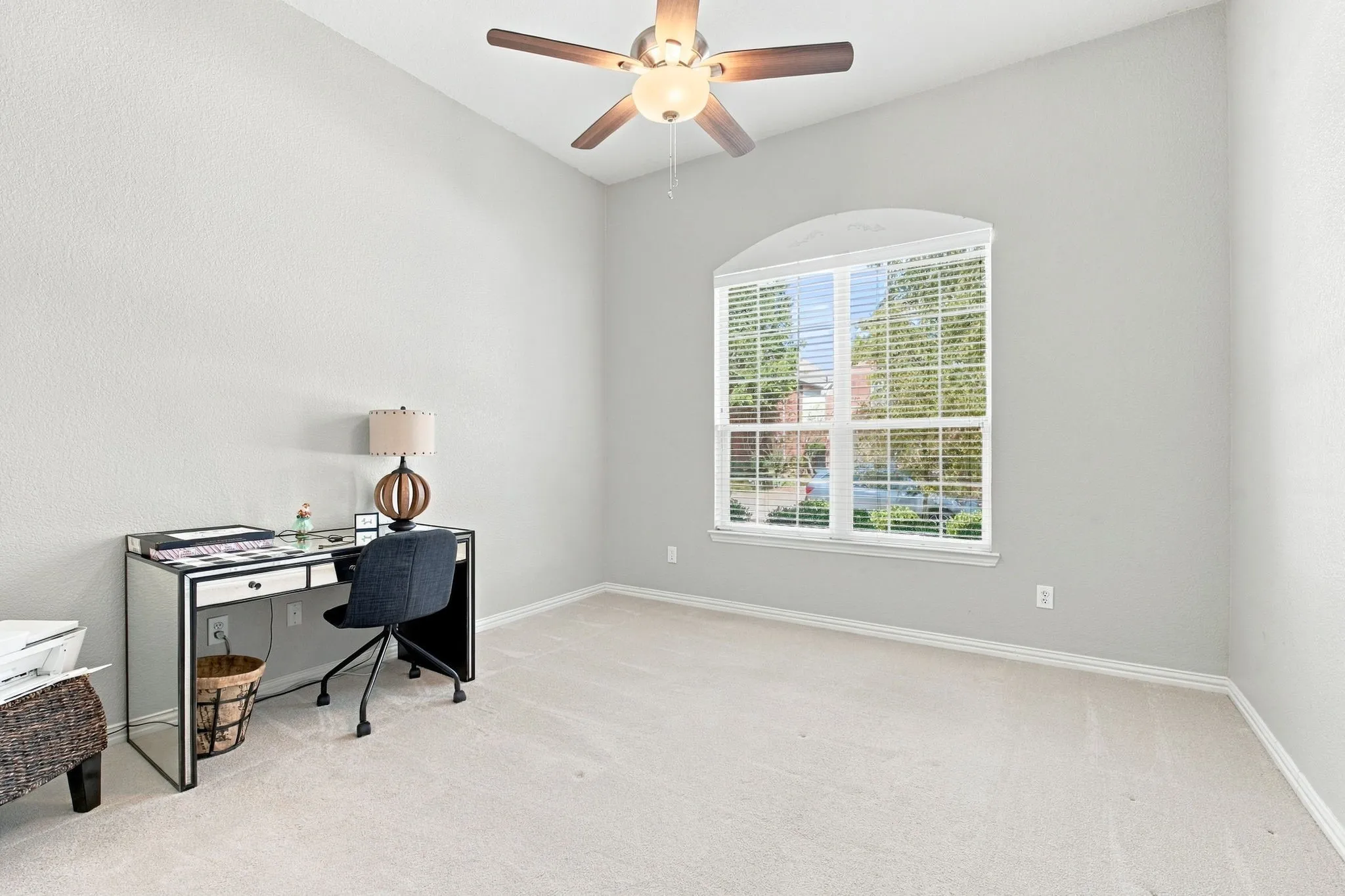 Second bedroom currently used as an office
