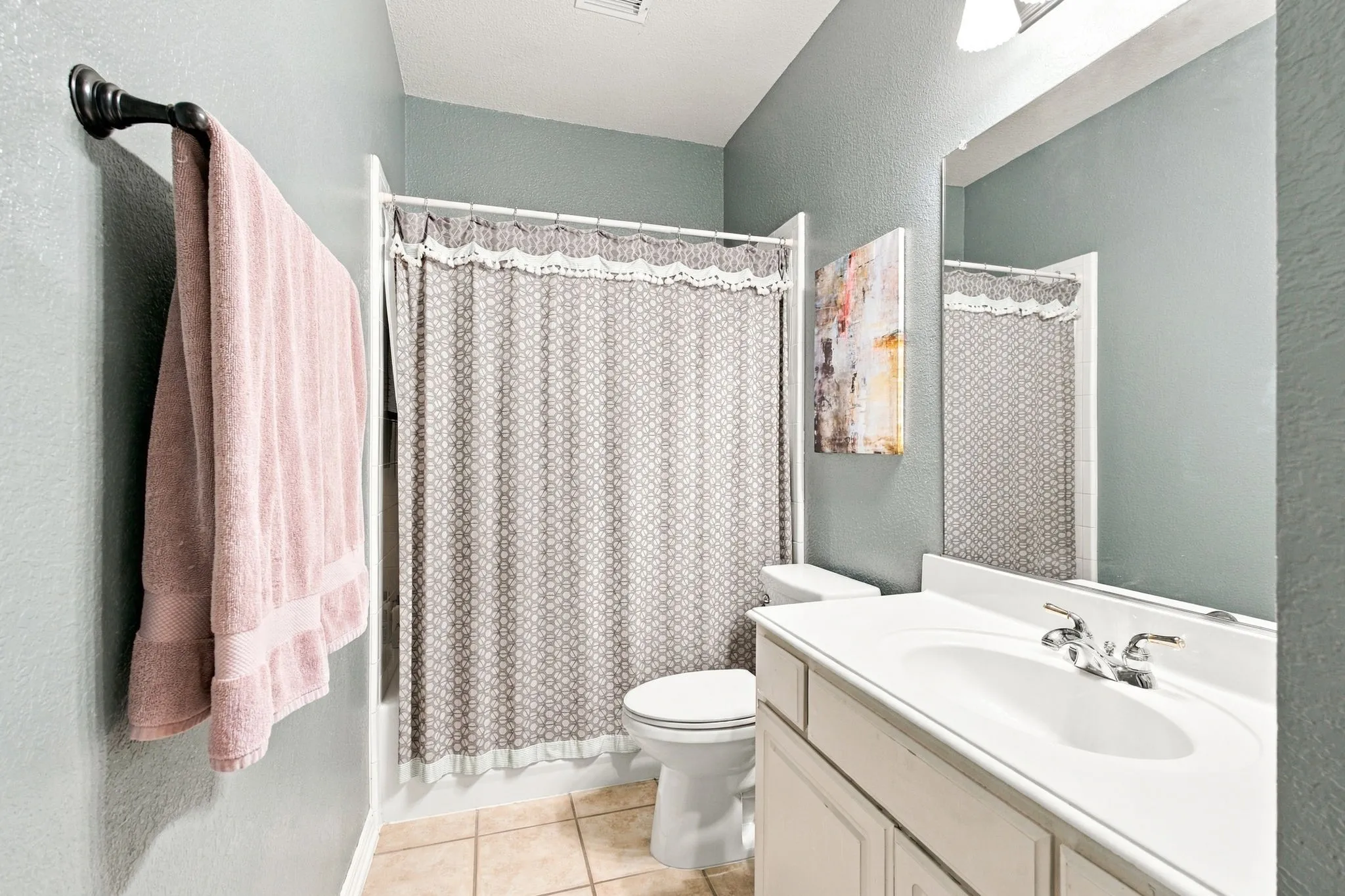 Second bathroom. There is also an additional 1/2 bath for guests
