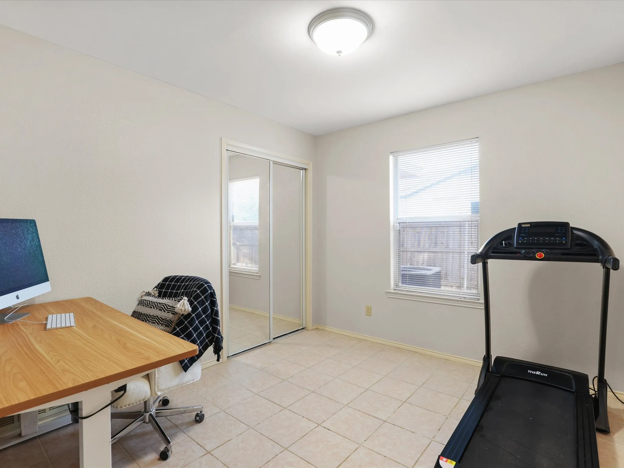 Single Family Residence For Sale in Tarrant County , 709 Basset Locke Drive, Fort Worth, Texas 76108, 3 Bedroom, 2 Bathroom, 2 Garage spaces, 1,115 Sqft, built in 1989, mls#21398392, Real Estate Agent in Fort Worth, Homes For Sale in Tarrant county, Homes For Sale in Fort Worth, Realtor in Fort Worth Texas, Real Estate Brokerage Independent Realty Texas, Luminita Cordes Realtor