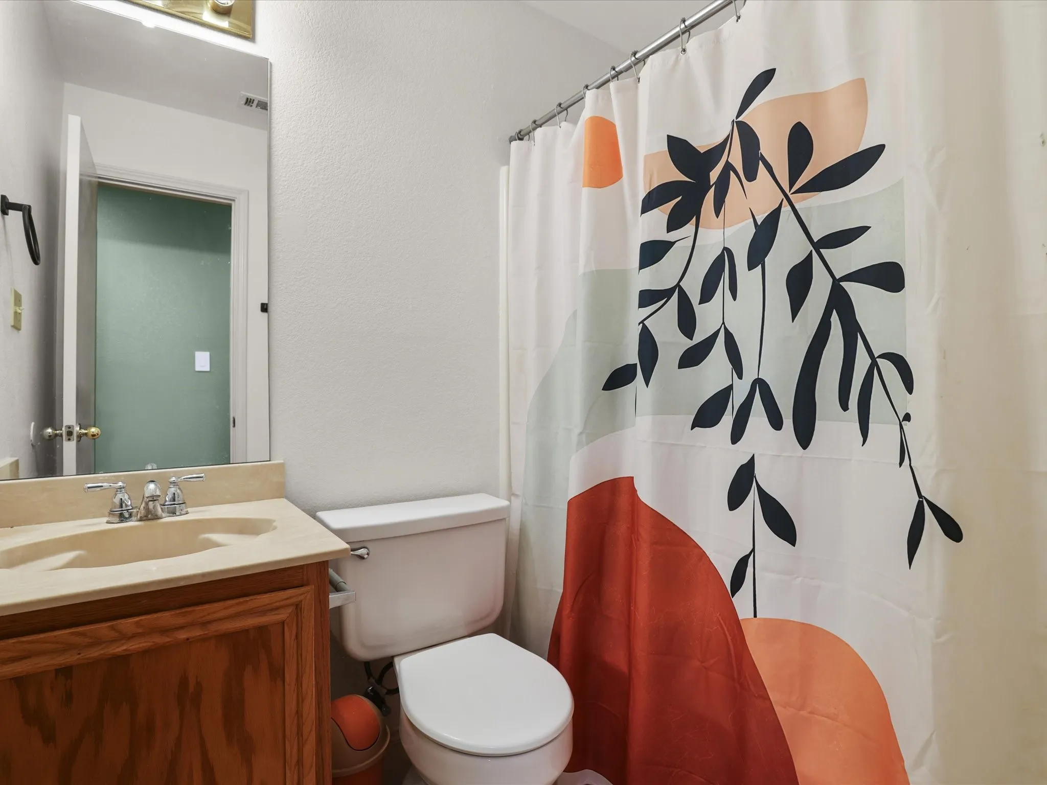 Single Family Residence For Sale in Tarrant County , 709 Basset Locke Drive, Fort Worth, Texas 76108, 3 Bedroom, 2 Bathroom, 2 Garage spaces, 1,115 Sqft, built in 1989, mls#21398392, Real Estate Agent in Fort Worth, Homes For Sale in Tarrant county, Homes For Sale in Fort Worth, Realtor in Fort Worth Texas, Real Estate Brokerage Independent Realty Texas, Luminita Cordes Realtor