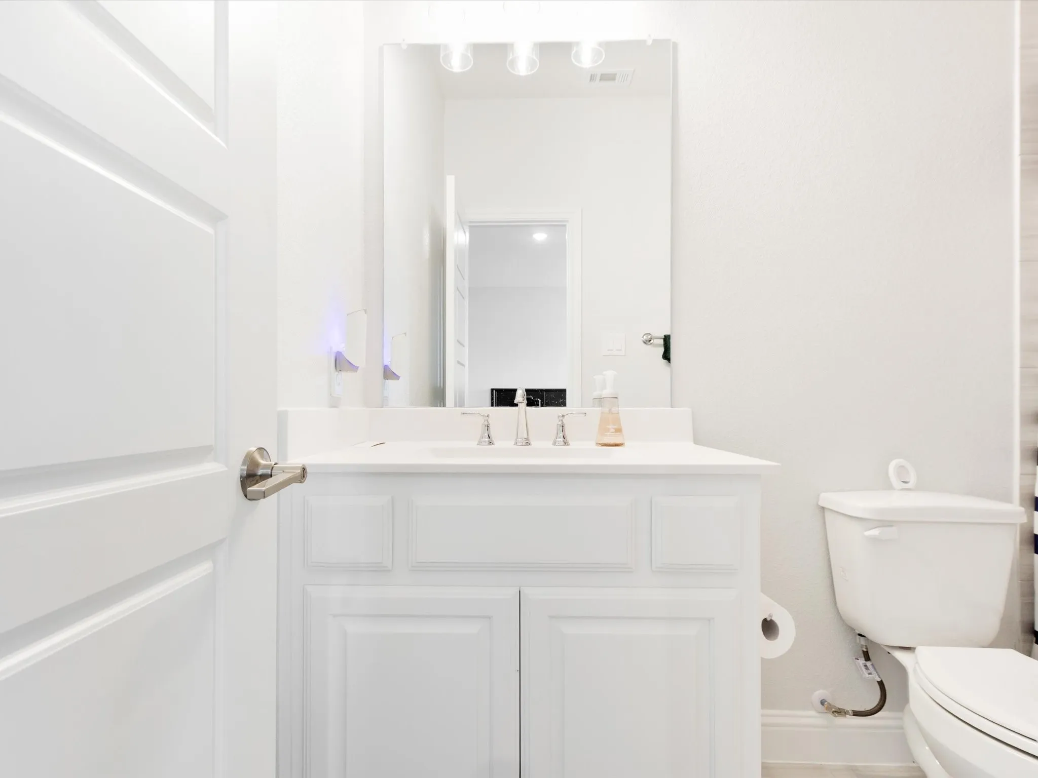 Ensuite Bath: 2nd Floor