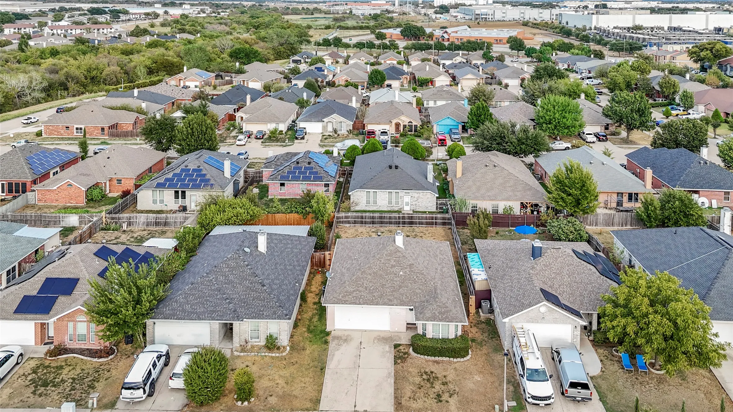 Single Family Residence For Sale in Tarrant County , 1211 Varacruz Drive, Arlington, Texas 76010, 3 Bedroom, 2 Bathroom, 2 Garage spaces, 1,283 Sqft, built in 2003, mls#21400687, Real Estate Agent in Arlington, Homes For Sale in Tarrant county, Homes For Sale in Arlington, Realtor in Arlington Texas, Real Estate Brokerage Independent Realty Texas, Luminita Cordes Realtor